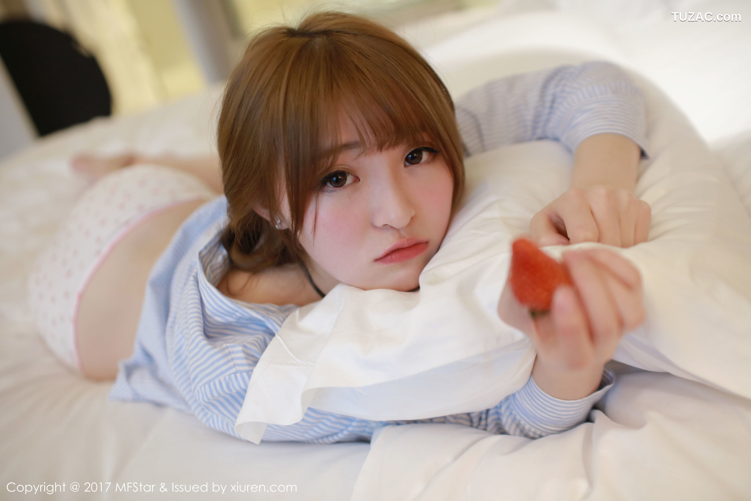 MFStar模范学院-096-伊小七momo