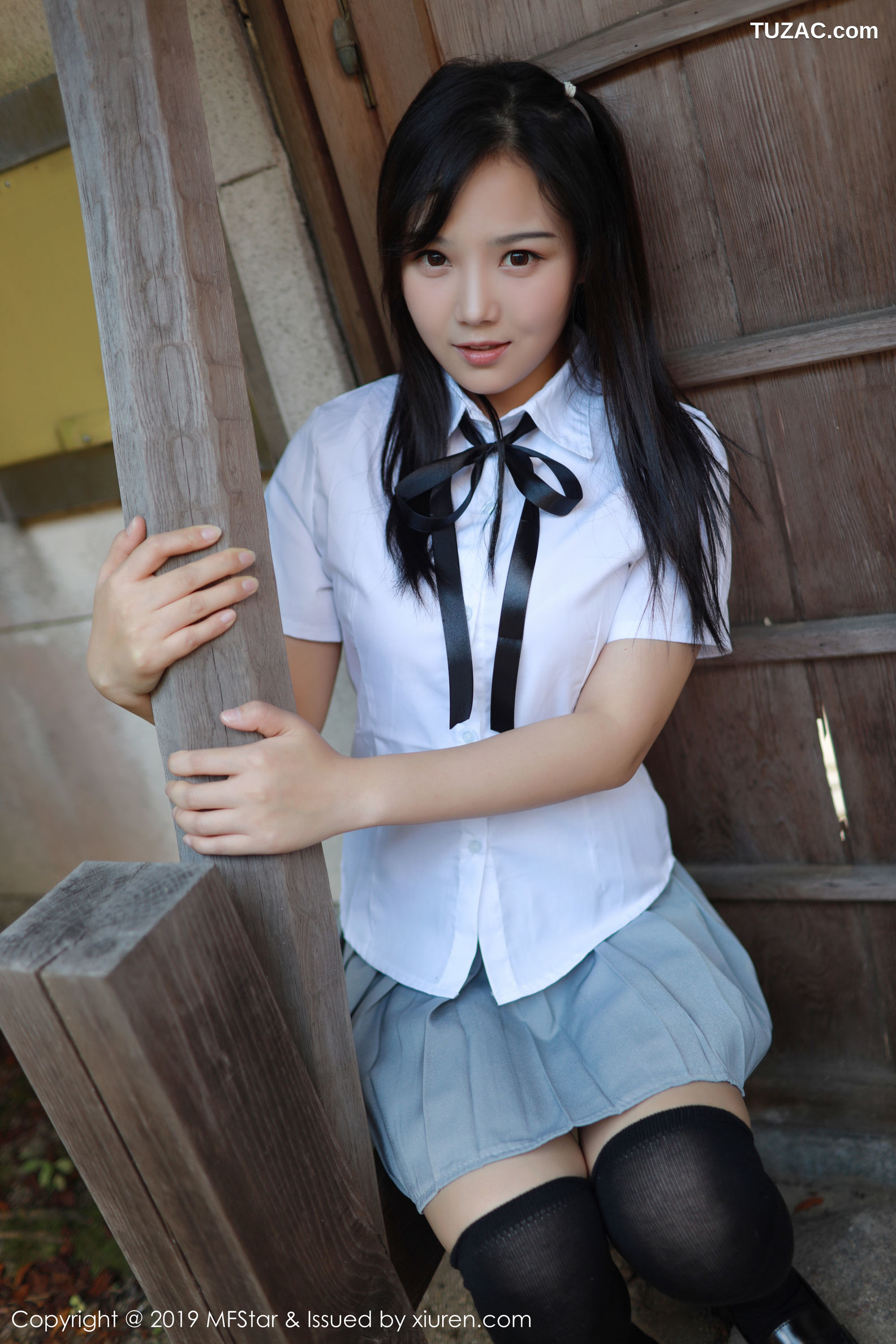 MFStar模范学院-193-徐微微mia套图