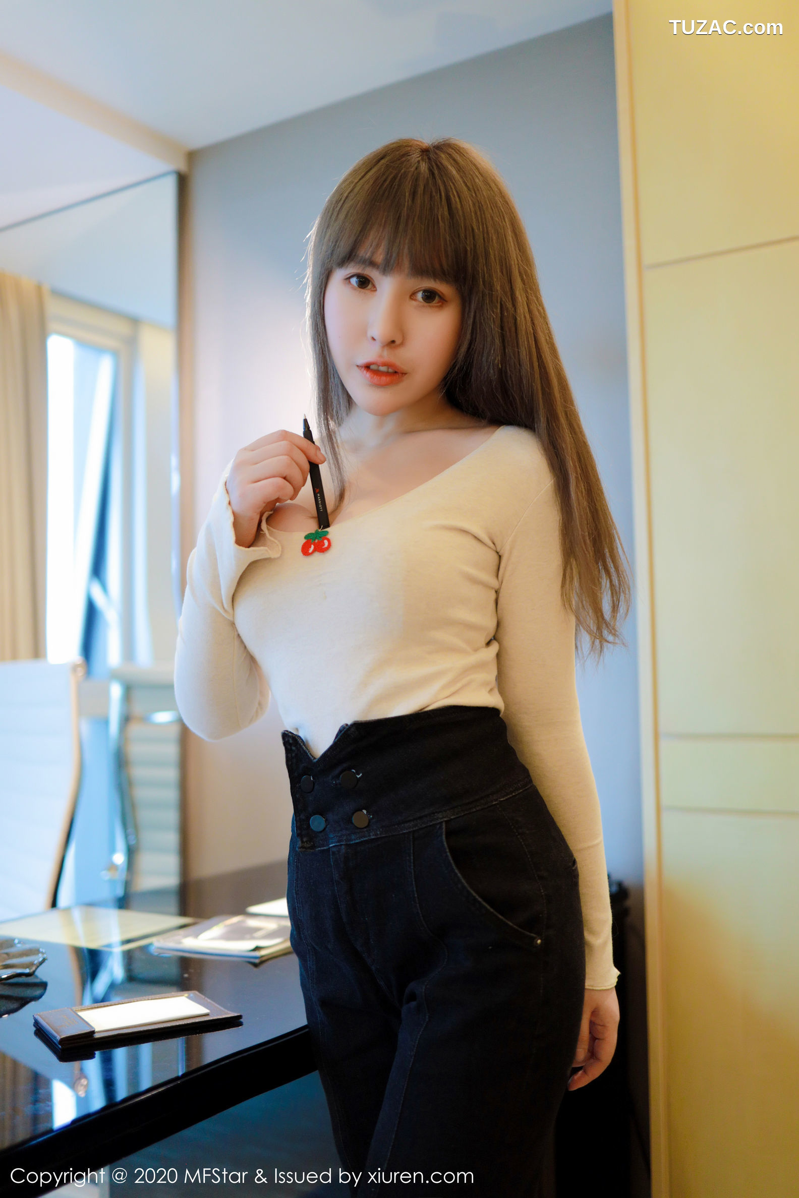 MFStar模范学院-284-艾莉Evelyn-性感白色内衣