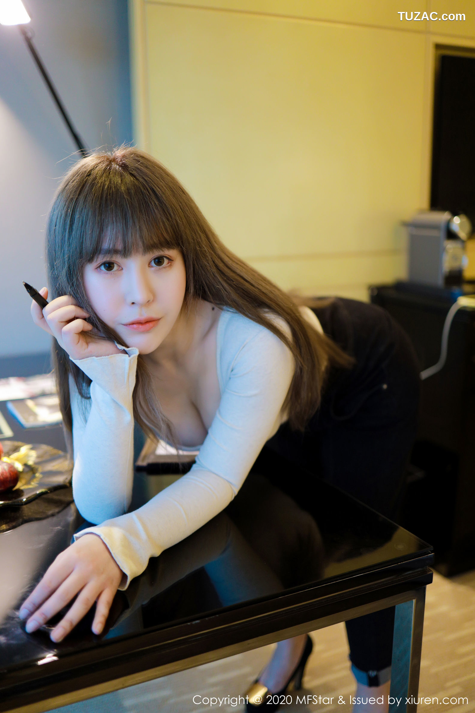 MFStar模范学院-284-艾莉Evelyn-性感白色内衣