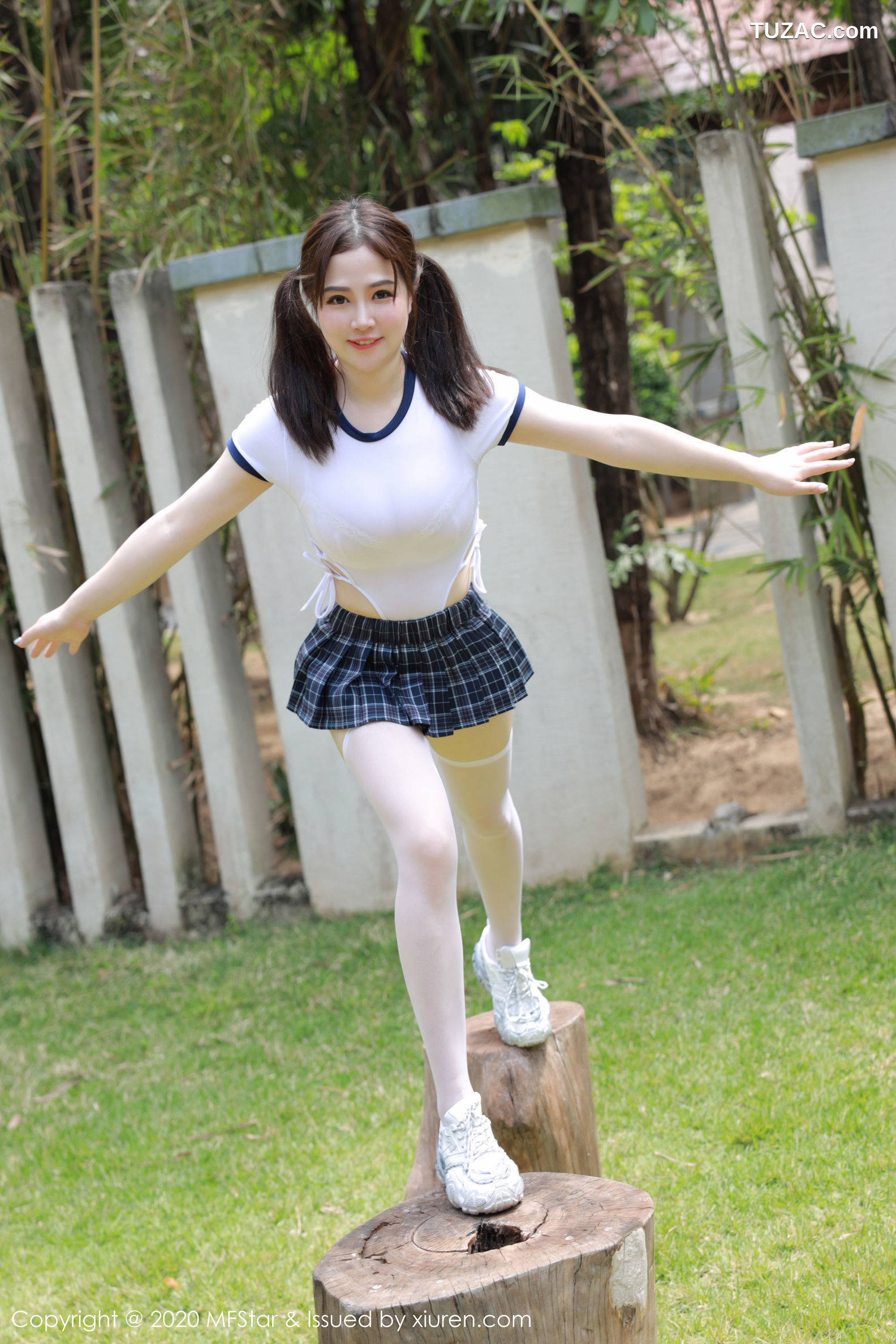 MFStar模范学院-305-蛋糕cake大尺度套图