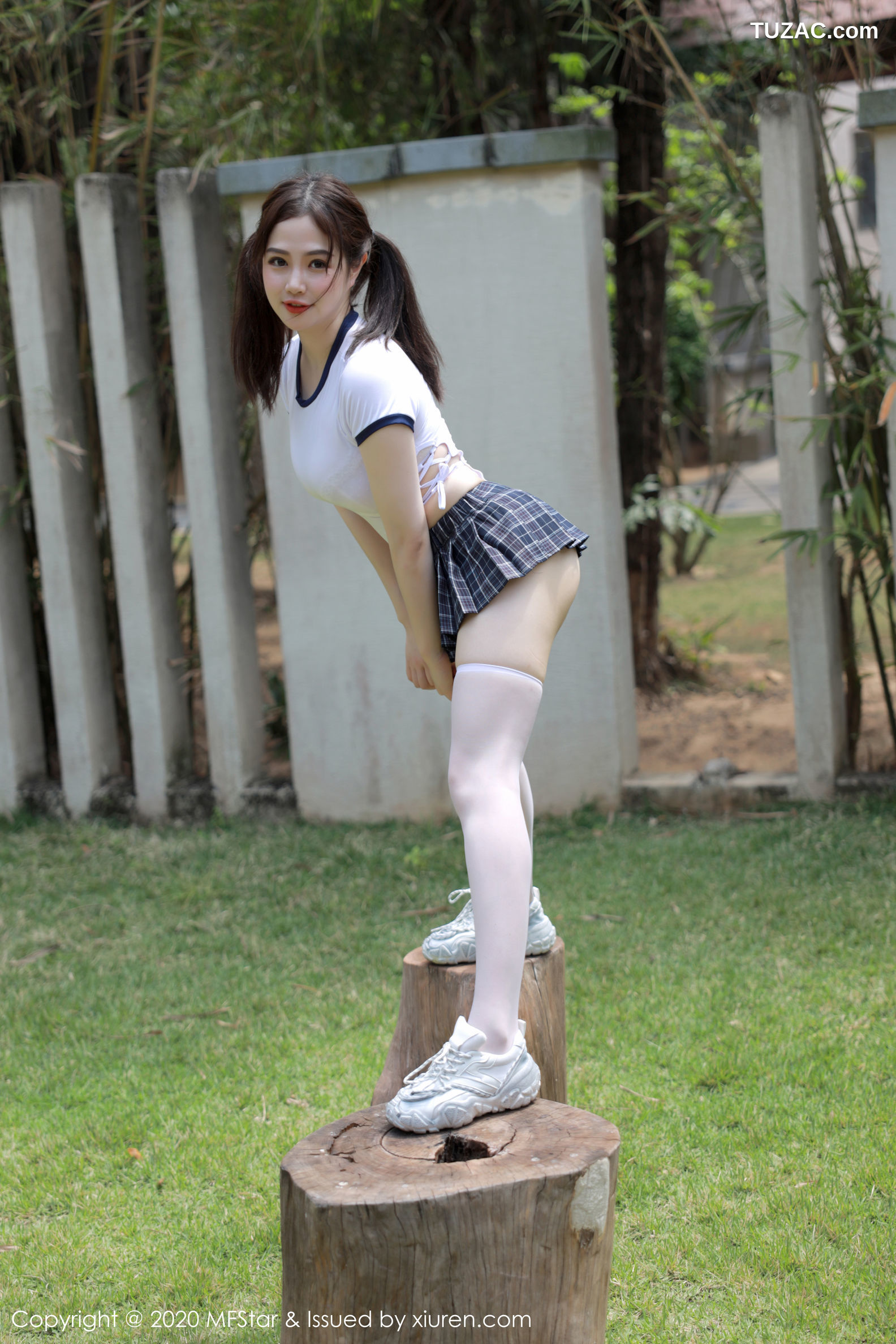 MFStar模范学院-305-蛋糕cake大尺度套图