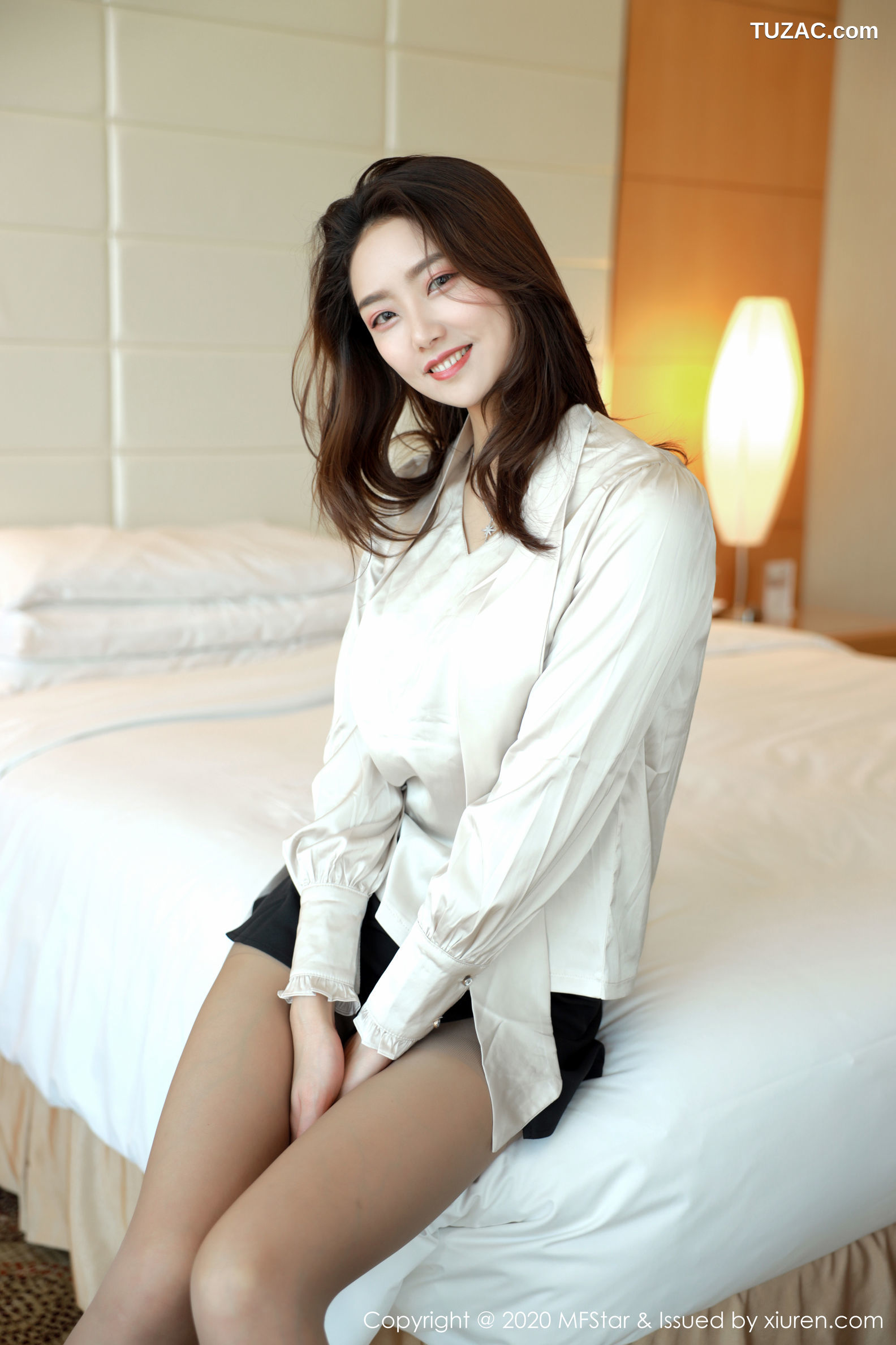 MFStar模范学院-328-方子萱大尺度套图