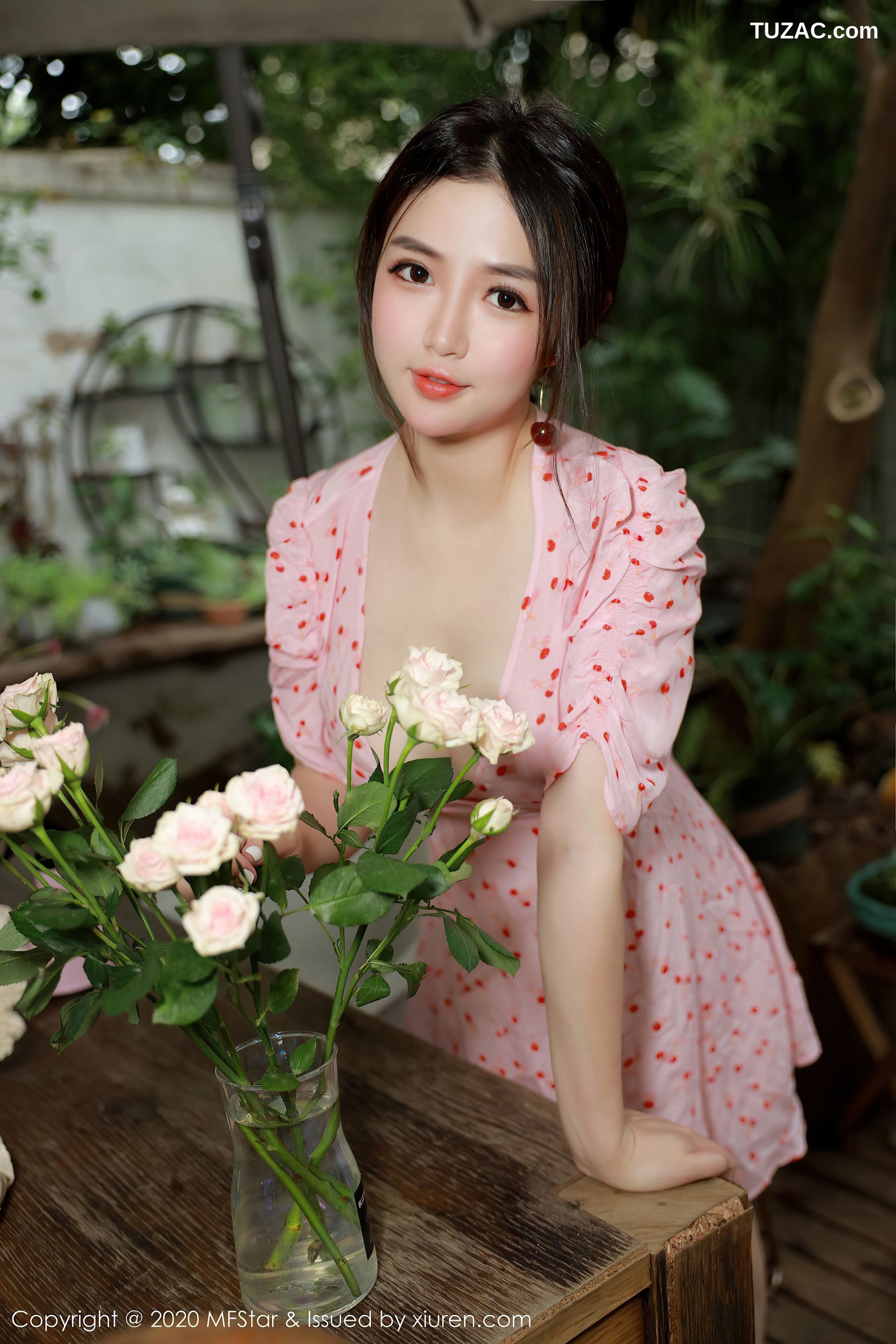 MFStar模范学院-338-蛋糕cake套图