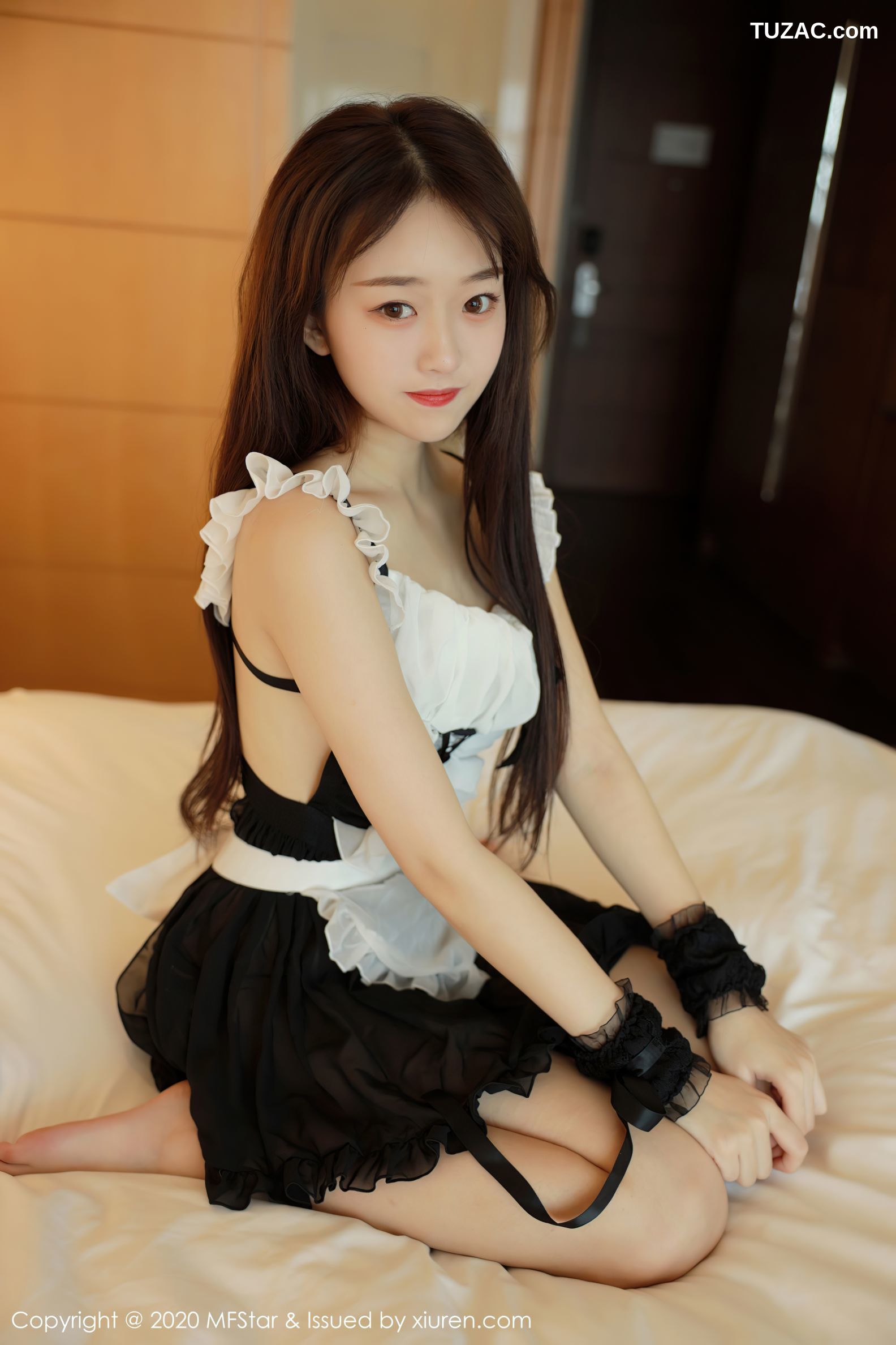 MFStar模范学院-387-小奶瓶呜鸣-娇柔欲滴软妹子