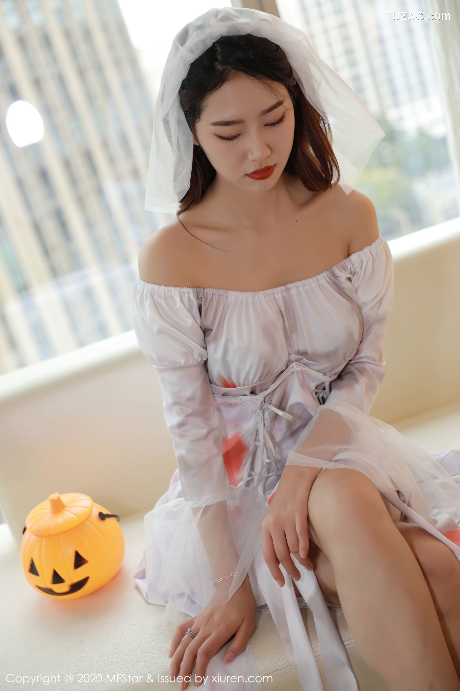 MFStar模范学院-408-模特-方子萱万圣节主题写真