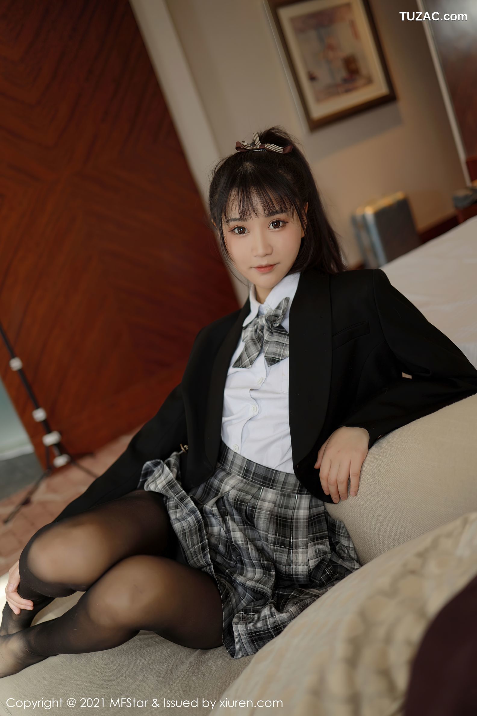 MFStar模范学院-439-小果冻儿Jelly-格子JK制服主题黑丝-2021.01.14