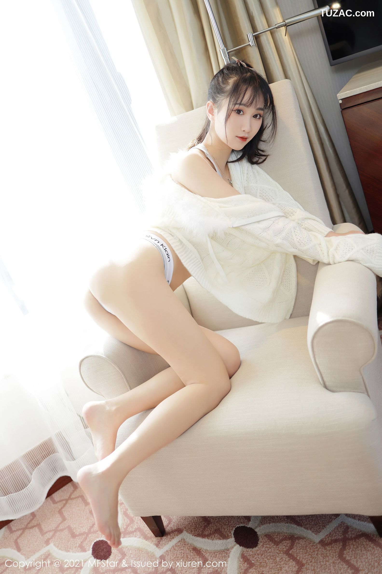 MFStar模范学院-467-小果冻儿Jelly-沙发上性感运动内衣-2021.03.12