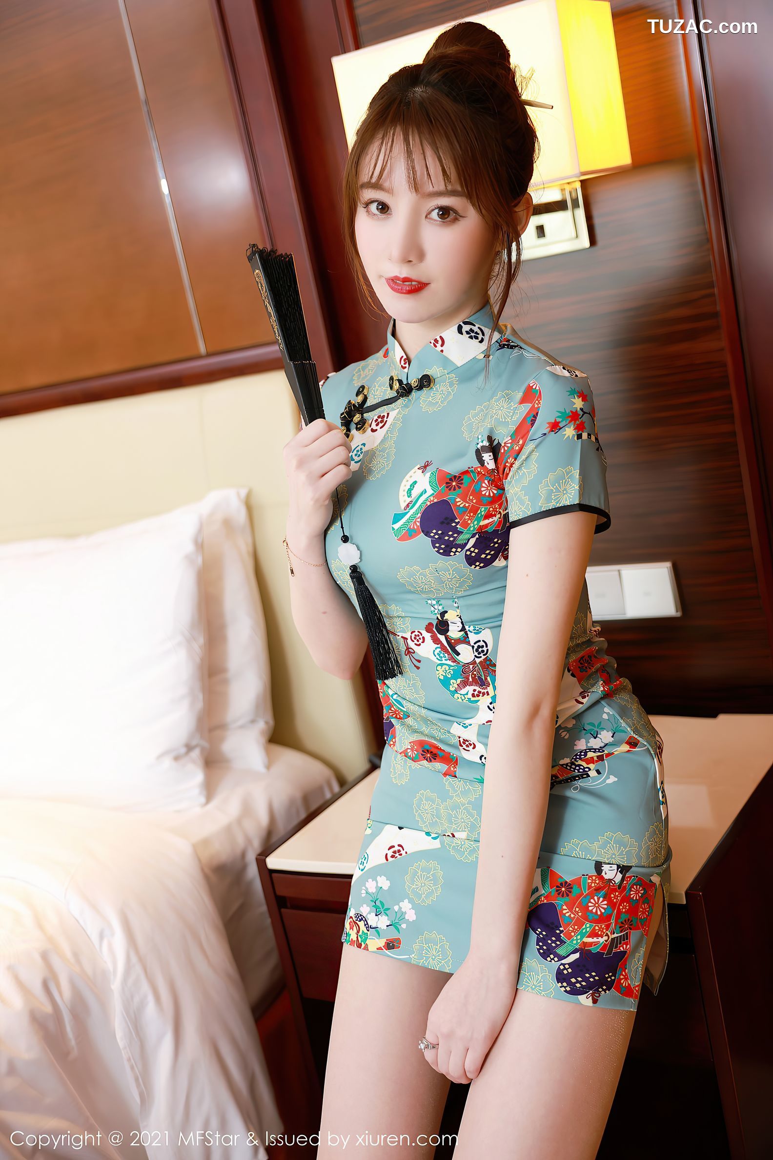 MFStar模范学院-471-Yoo优优-三亚旅拍古韵旗袍肉丝-2021.03.19