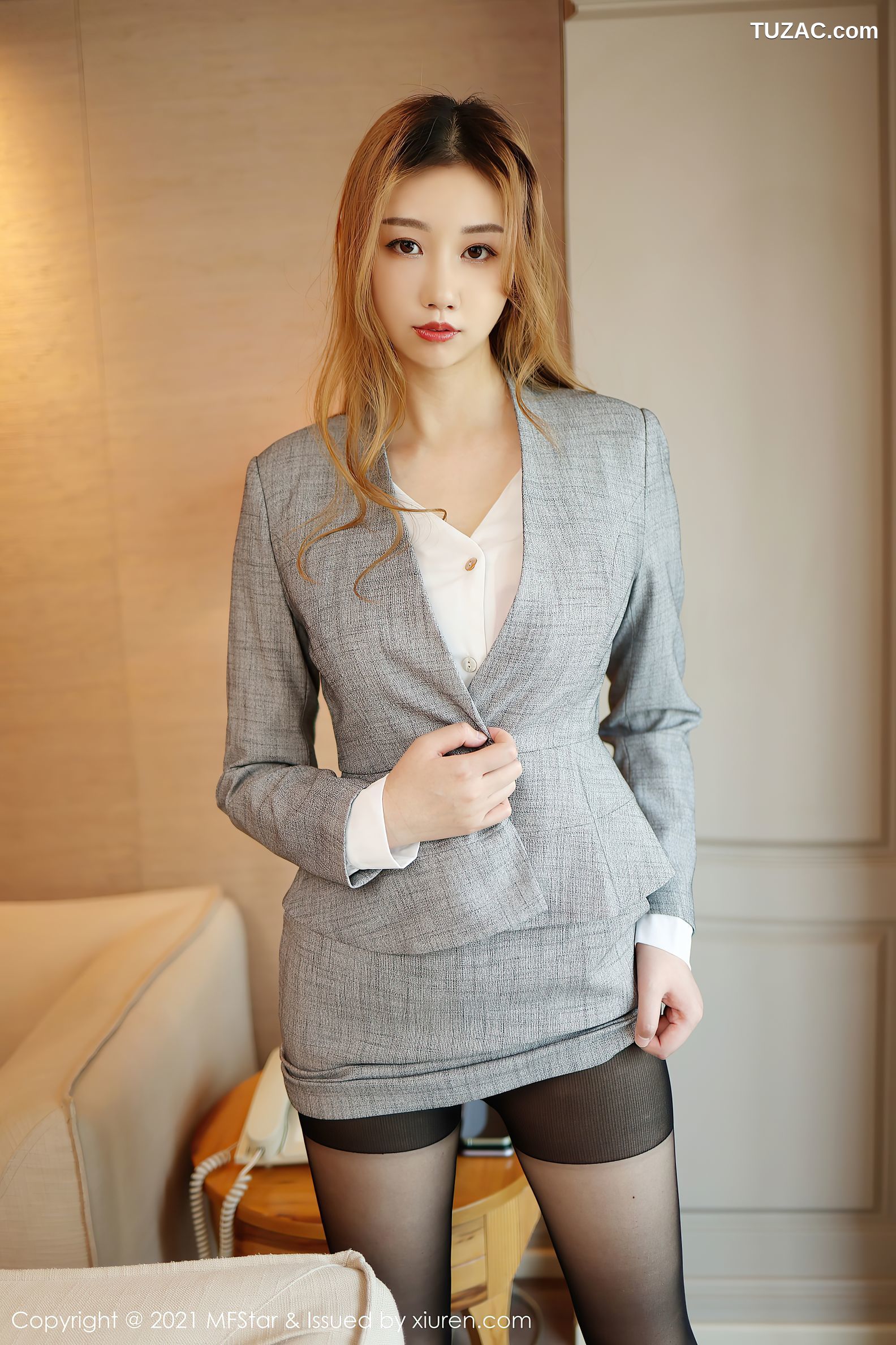 MFStar模范学院-475-芊澄-职业制服黑丝-2021.03.29