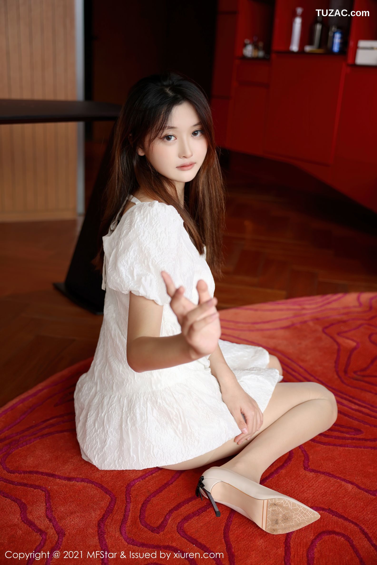 MFStar模范学院-531-苏西Susie-洁白动人裙子肉丝-2021.09.03