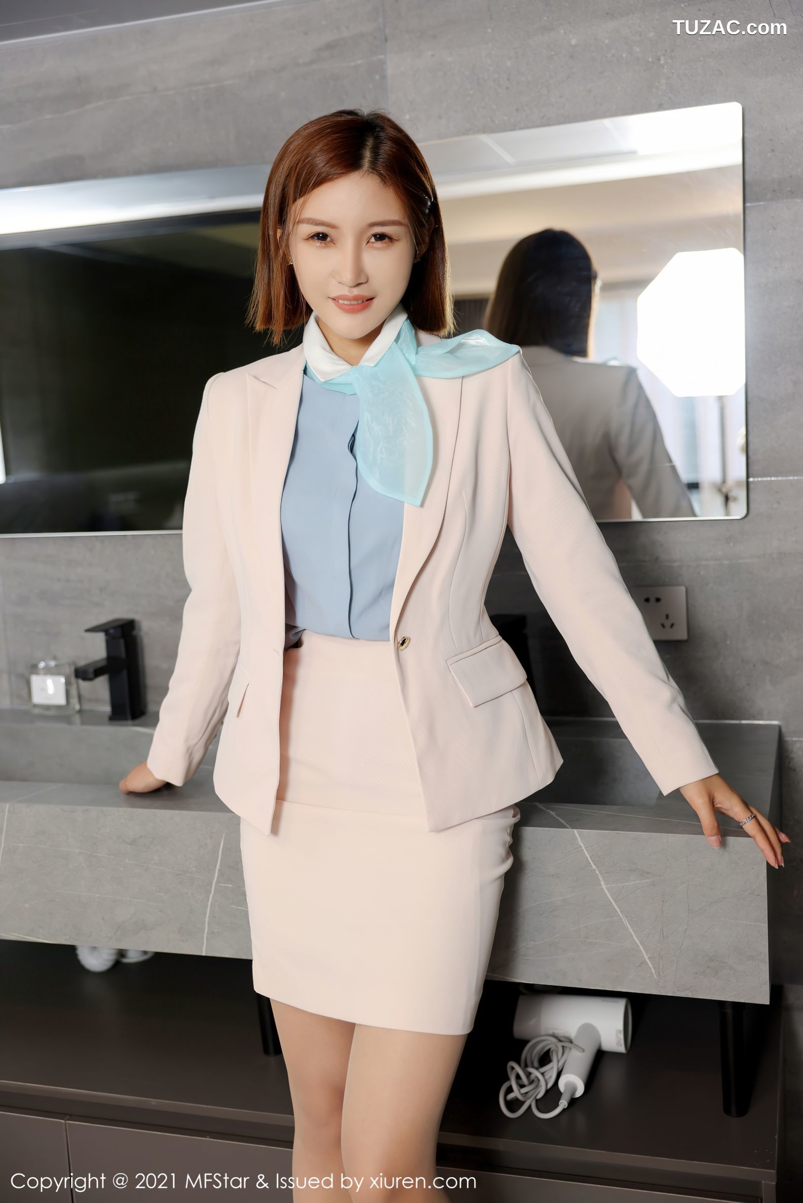 MFStar模范学院-537-王蜜-职场OL制服主题浴室-2021.10.20