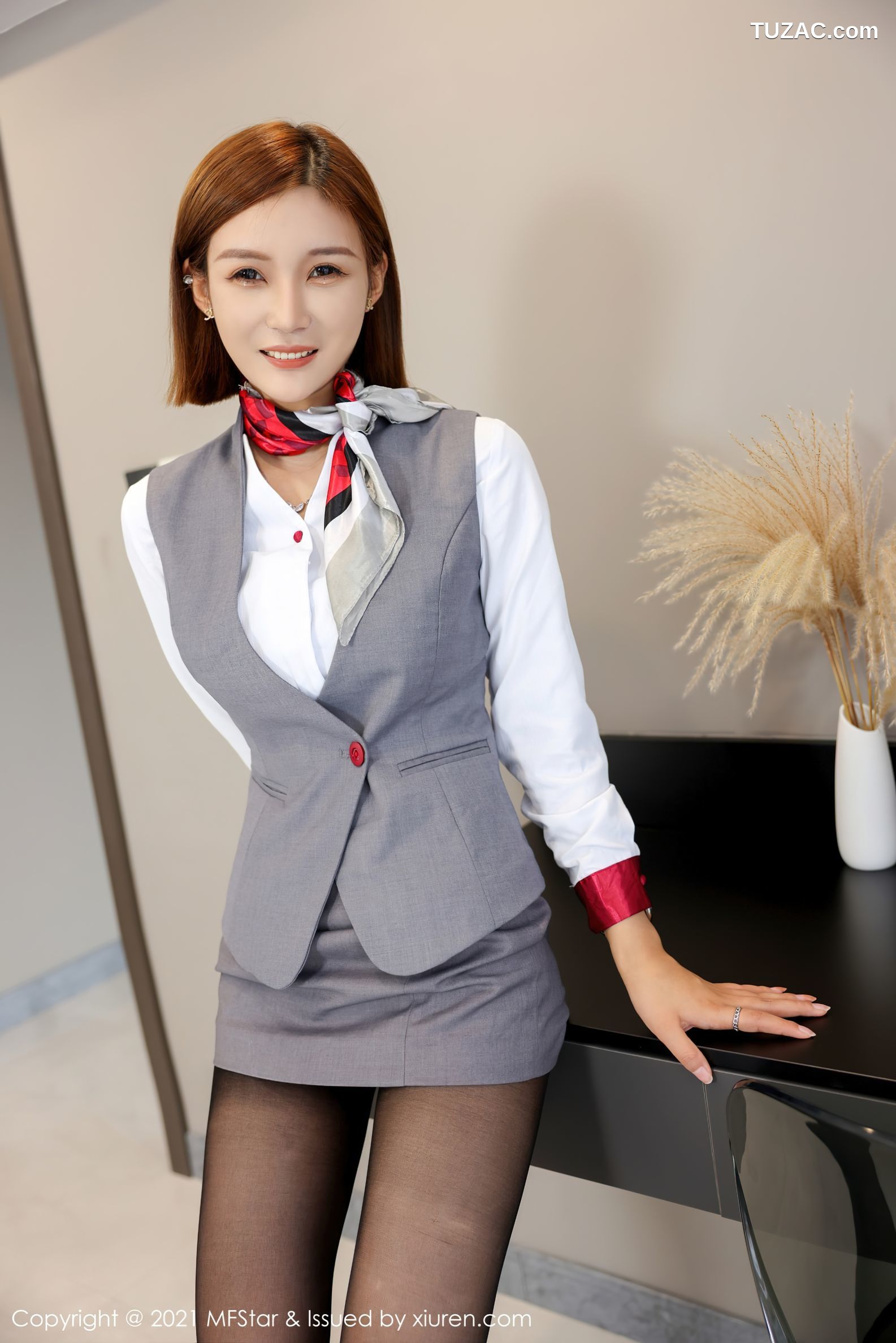 MFStar模范学院-539-王蜜-职场OL制服衬衣性感内衣黑丝-2021.11.16