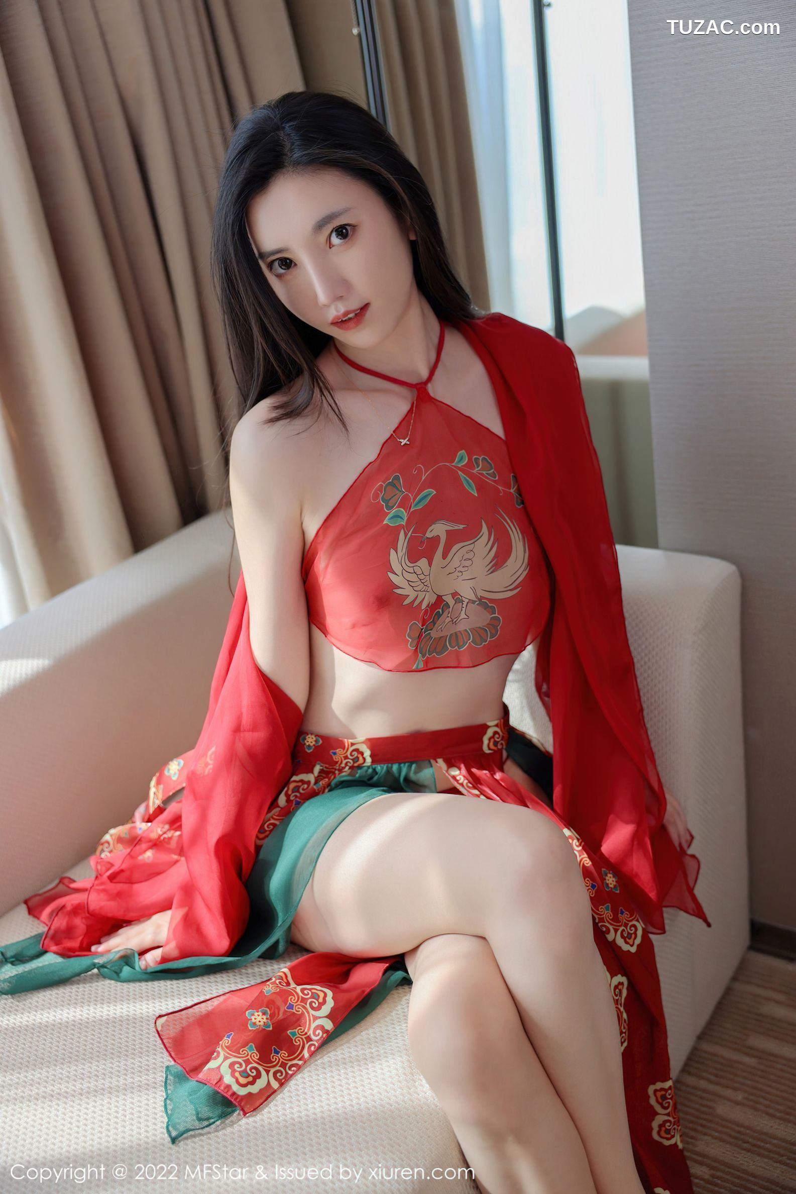 MFStar模范学院-560-吴思晚-红色古典薄纱服饰肚兜-2022.03.16