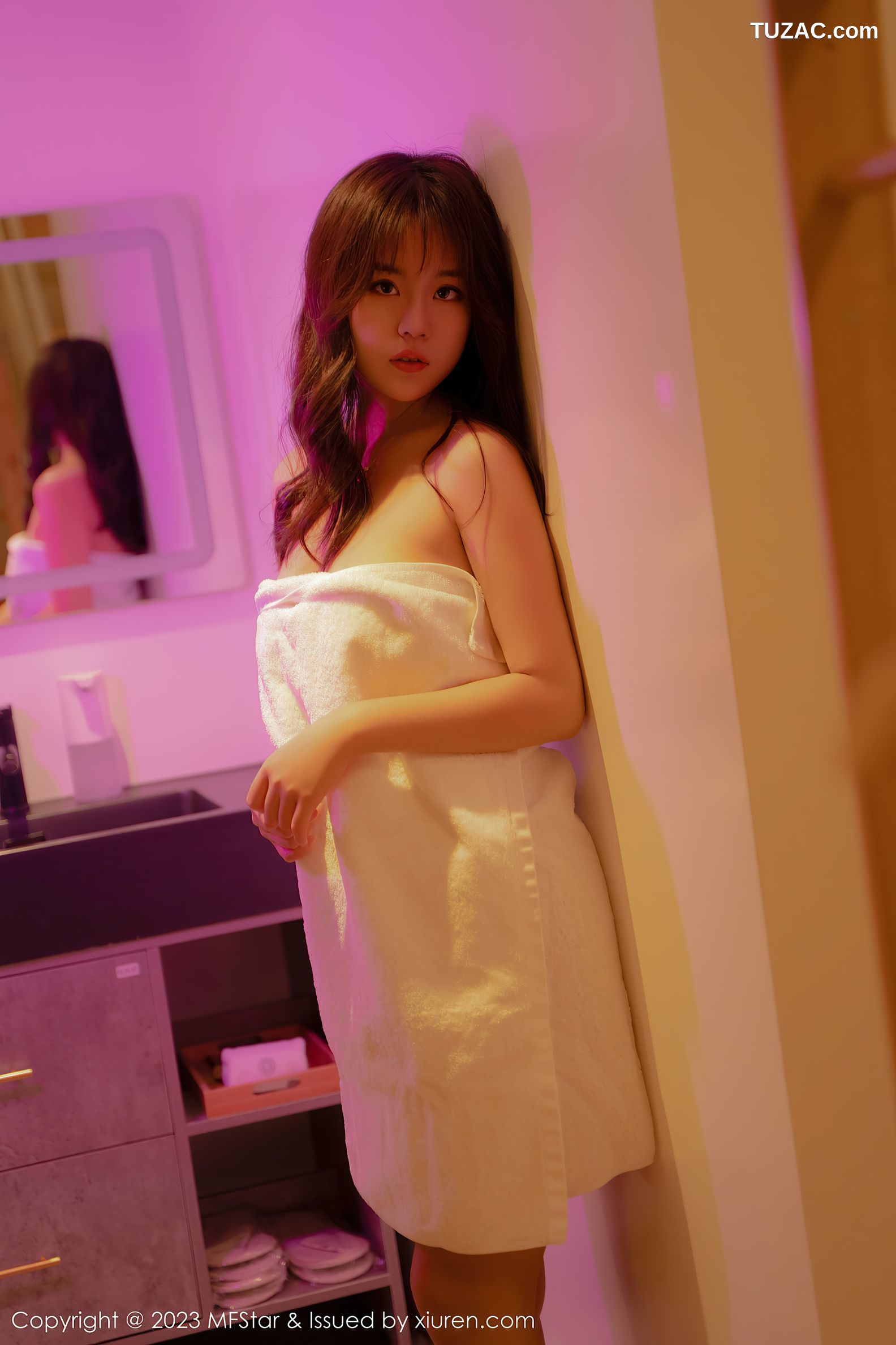 MFStar模范学院-590-小樱花baby-沐浴后出镜白色浴袍