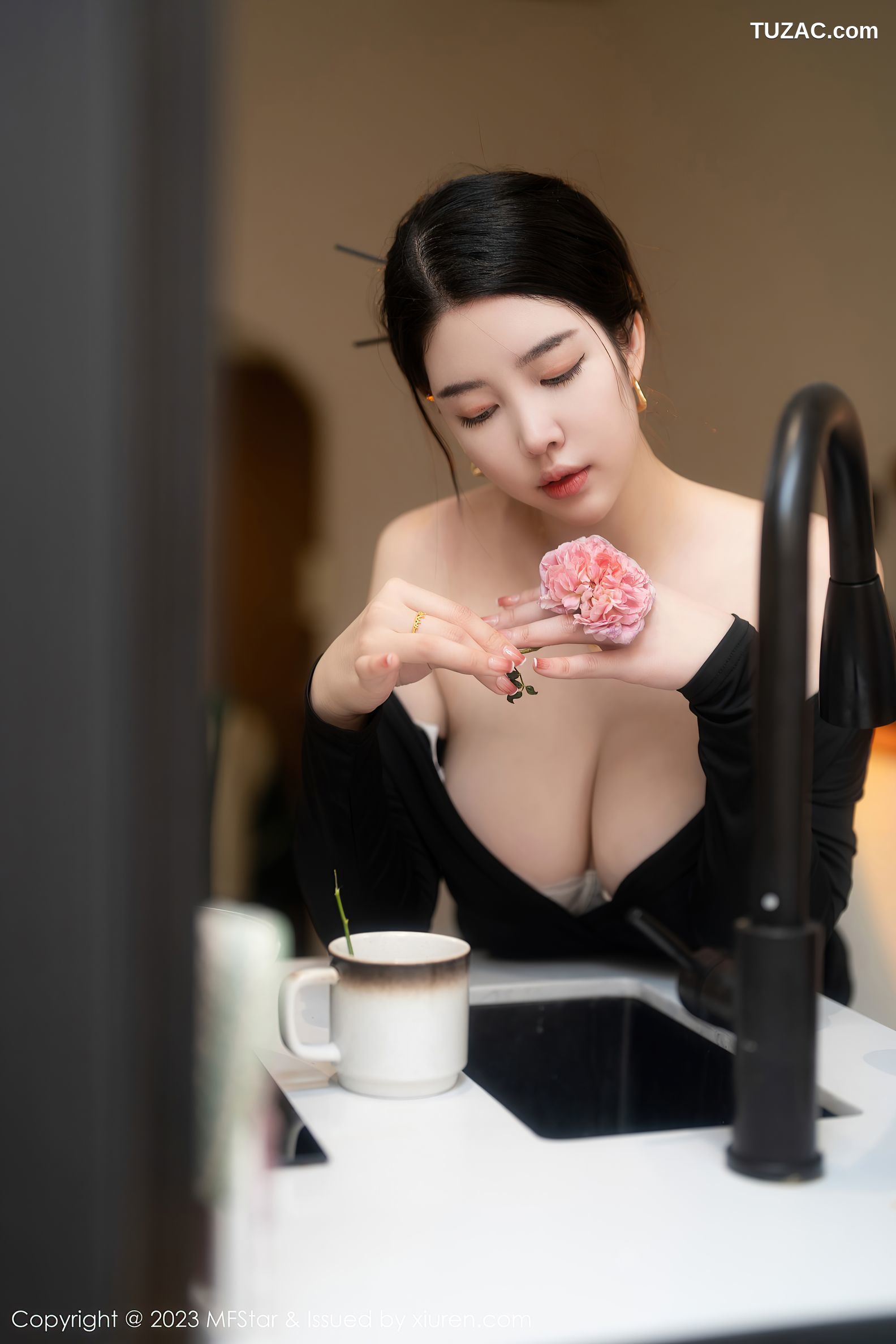 MFStar模范学院-596-樱桃小犊子-黑色低胸服超薄魅惑黑丝