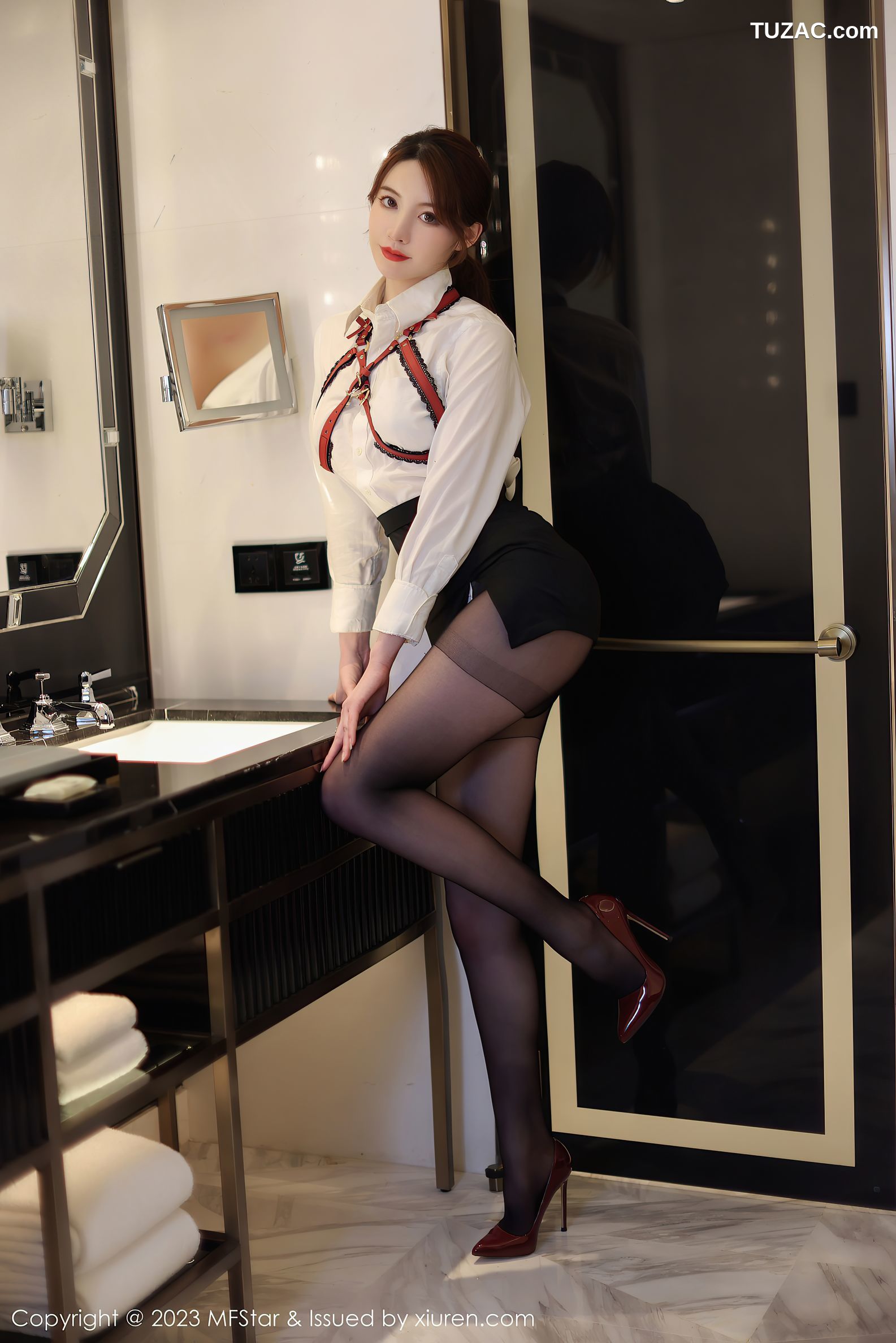 MFStar模范学院-615-yoo优优-情趣白衬衫黑色短裙