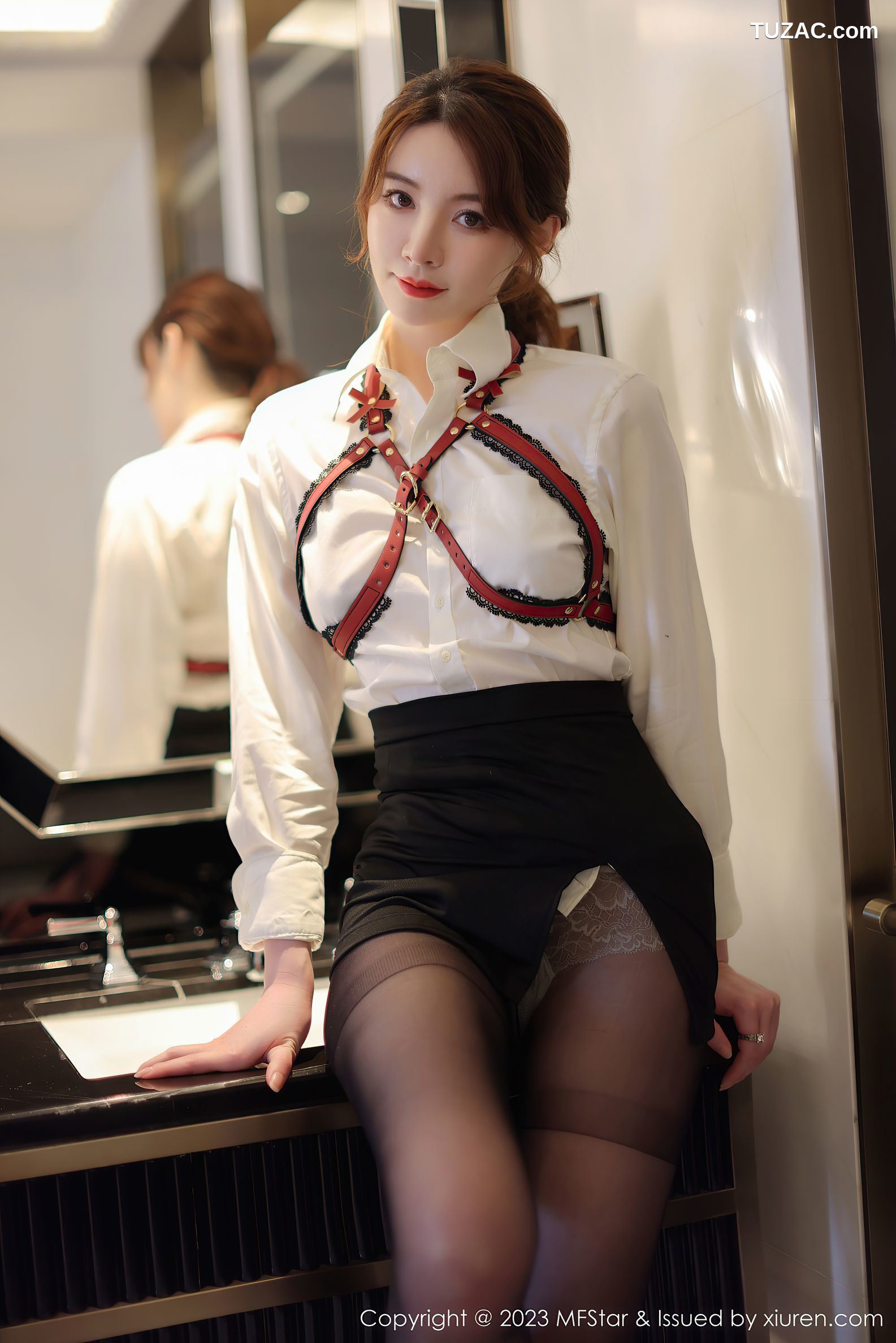 MFStar模范学院-615-yoo优优-情趣白衬衫黑色短裙