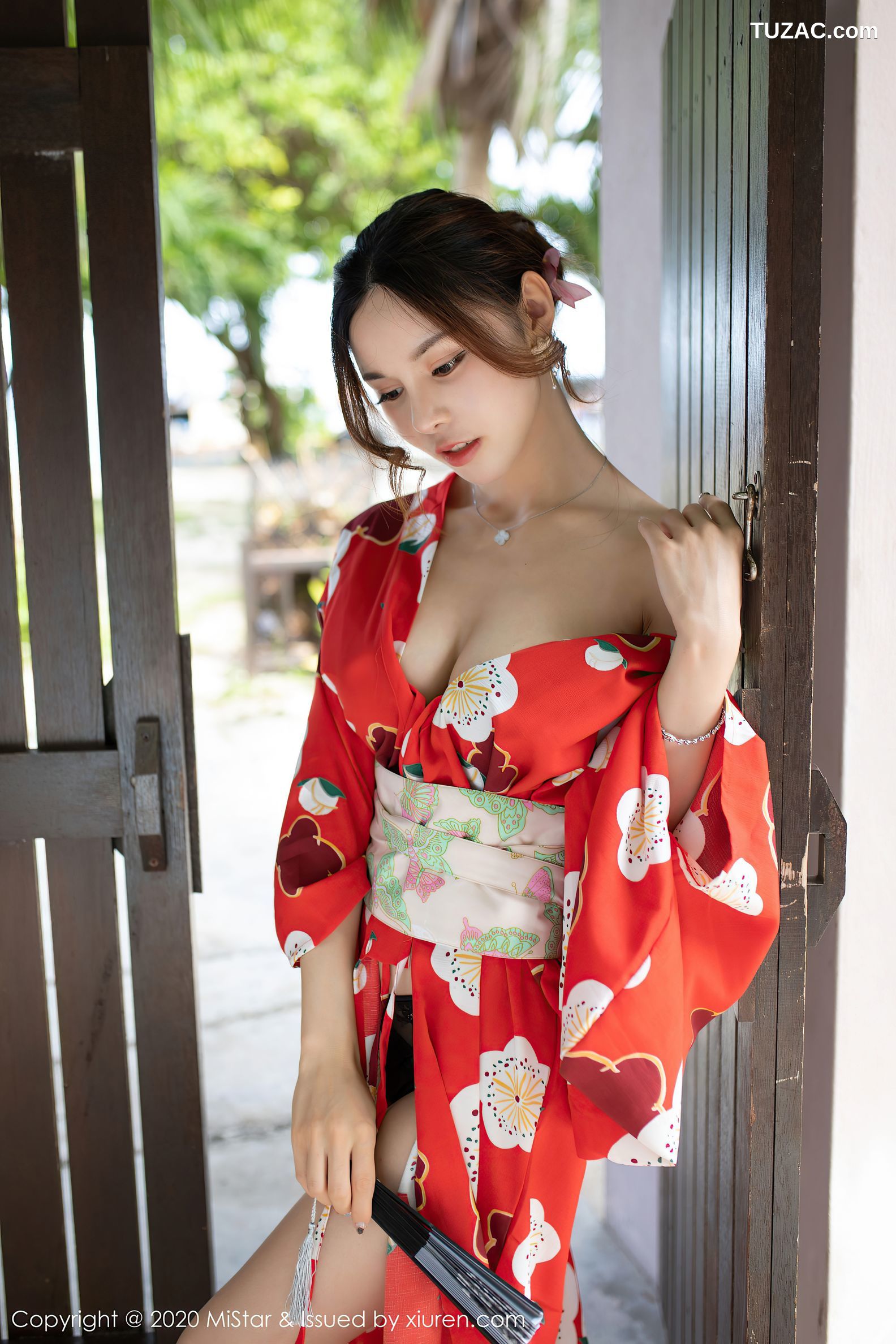 MiStar魅妍社-326-沈佳熹-红色和服酥胸美腿-2020.12.03