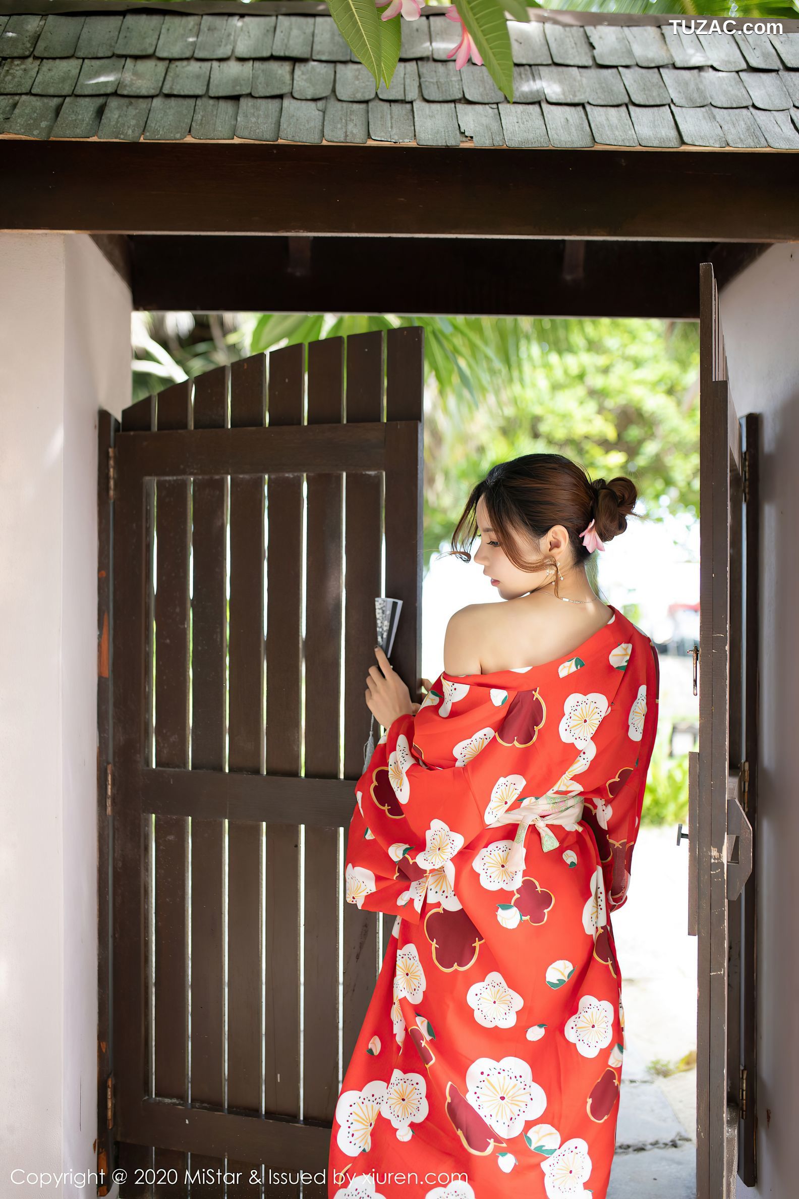 MiStar魅妍社-326-沈佳熹-红色和服酥胸美腿-2020.12.03