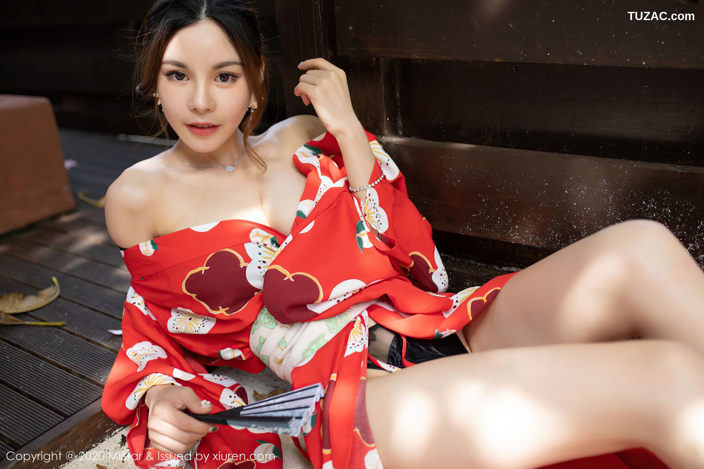 MiStar魅妍社-326-沈佳熹-红色和服酥胸美腿-2020.12.03