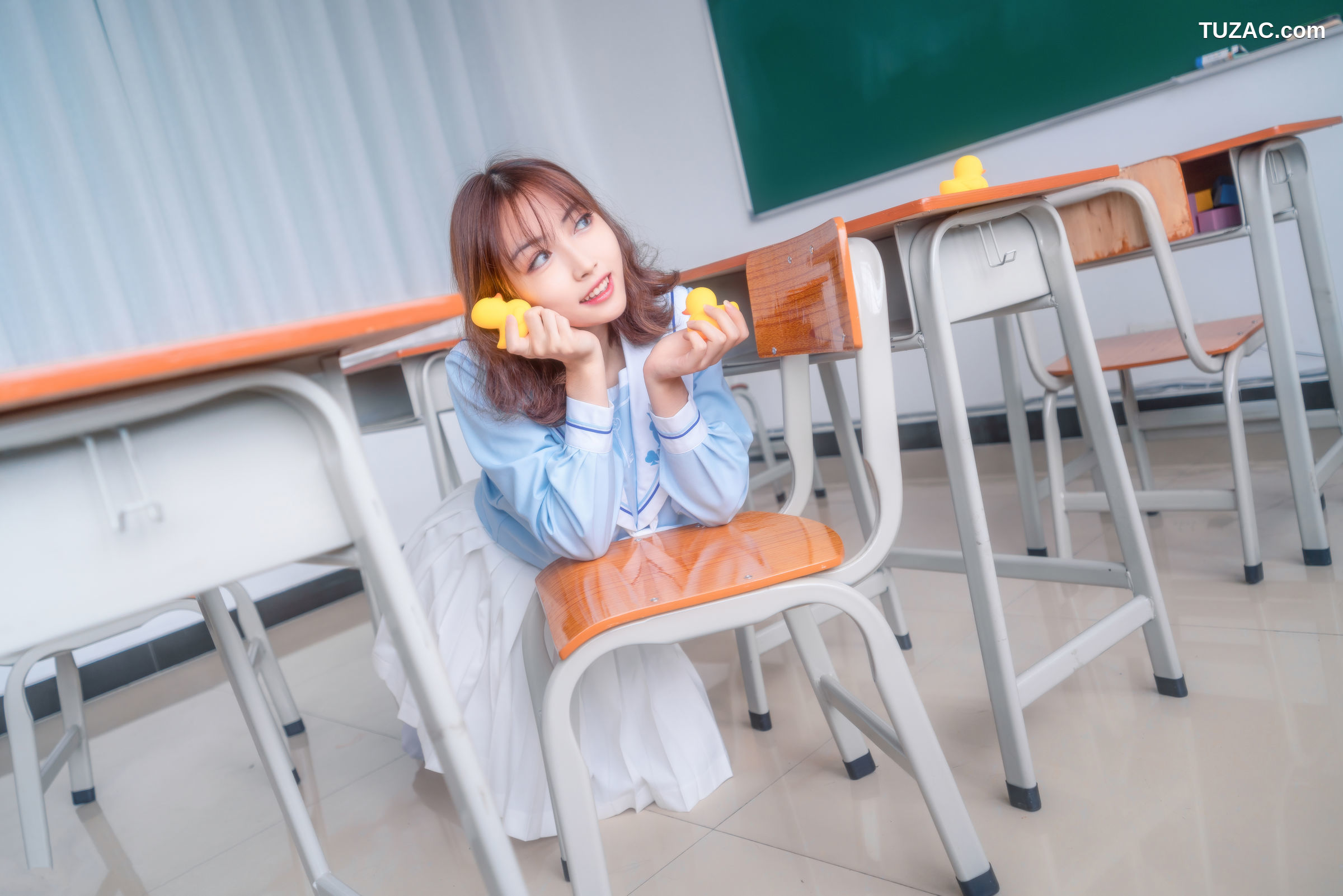 MTCos喵糖映画-Vol.009-《小黄鸭与白丝》