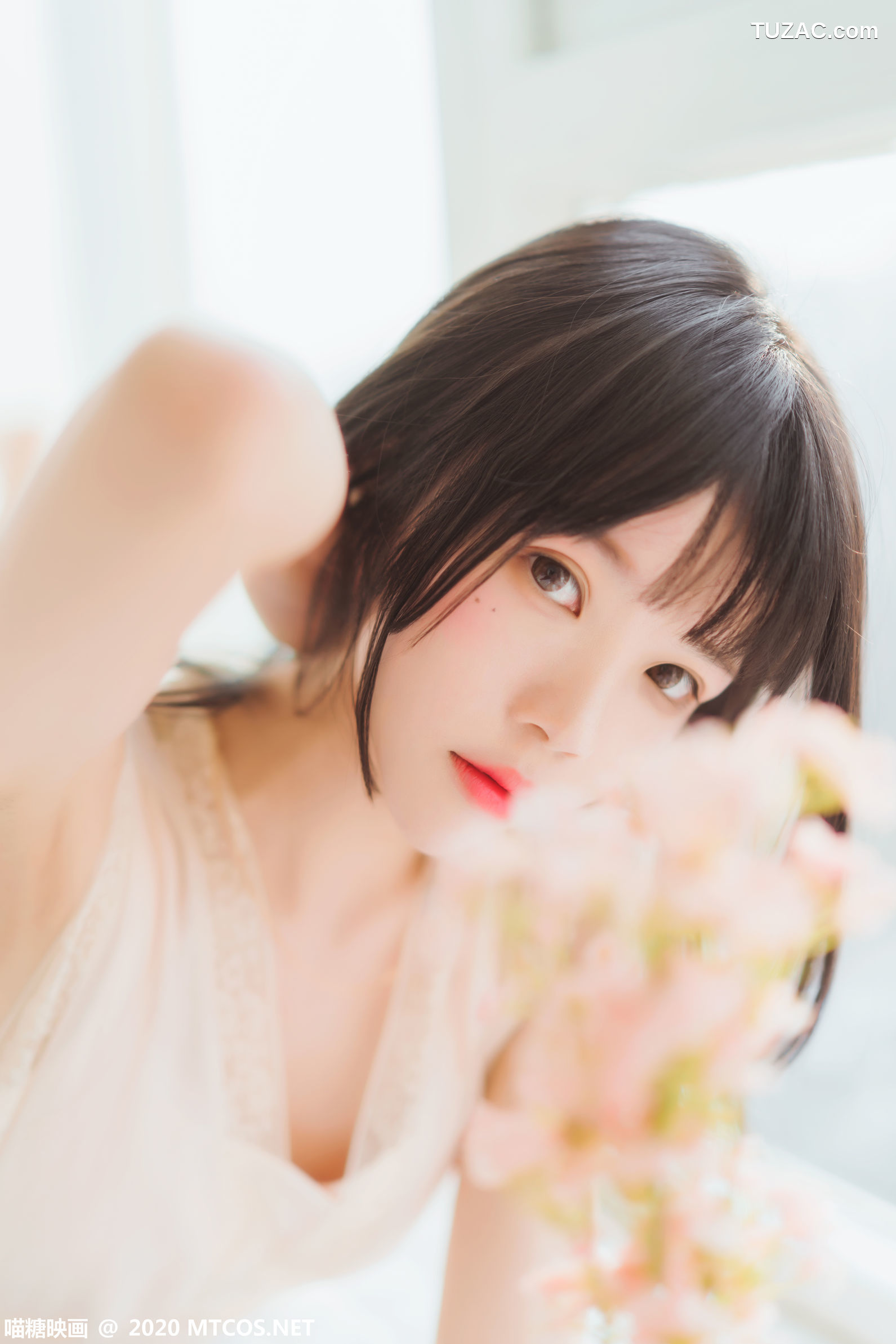 MTCos喵糖映画-Vol.226-《窗边女孩》