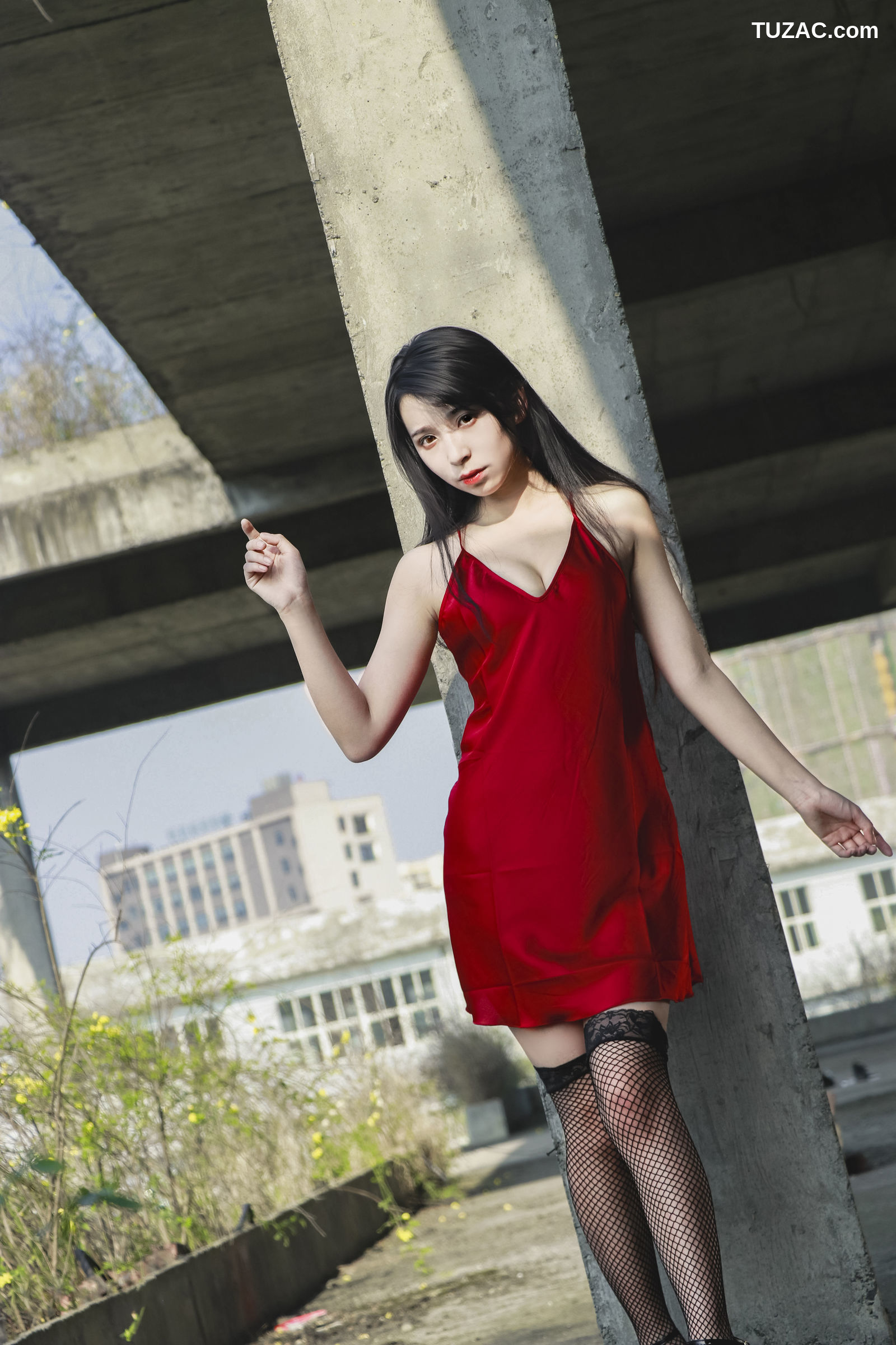 MTCos喵糖映画-Vol.394-《红色吊带裙》