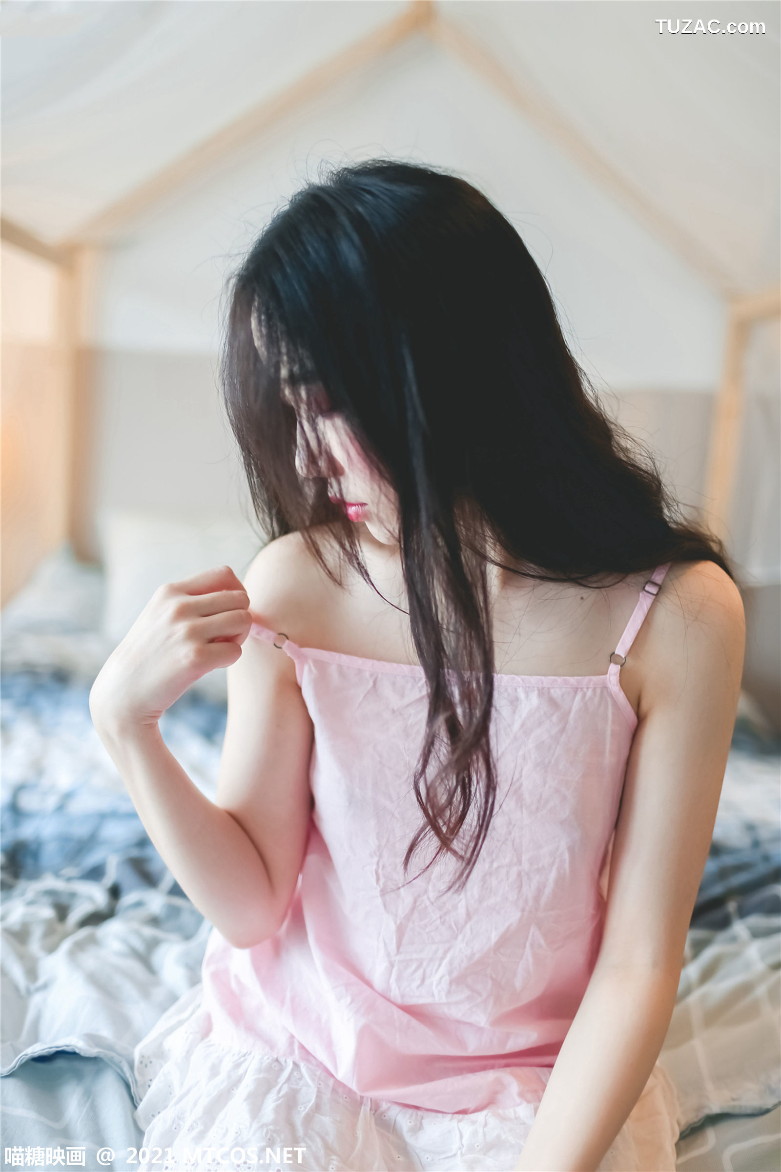 MTCos喵糖映画-Vol.406-《粉裙民宿》