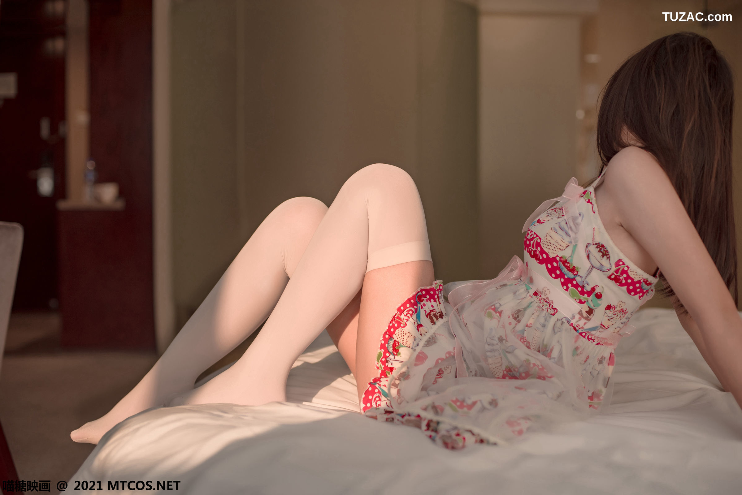 MTCos喵糖映画-Vol.417-《草莓裙子》