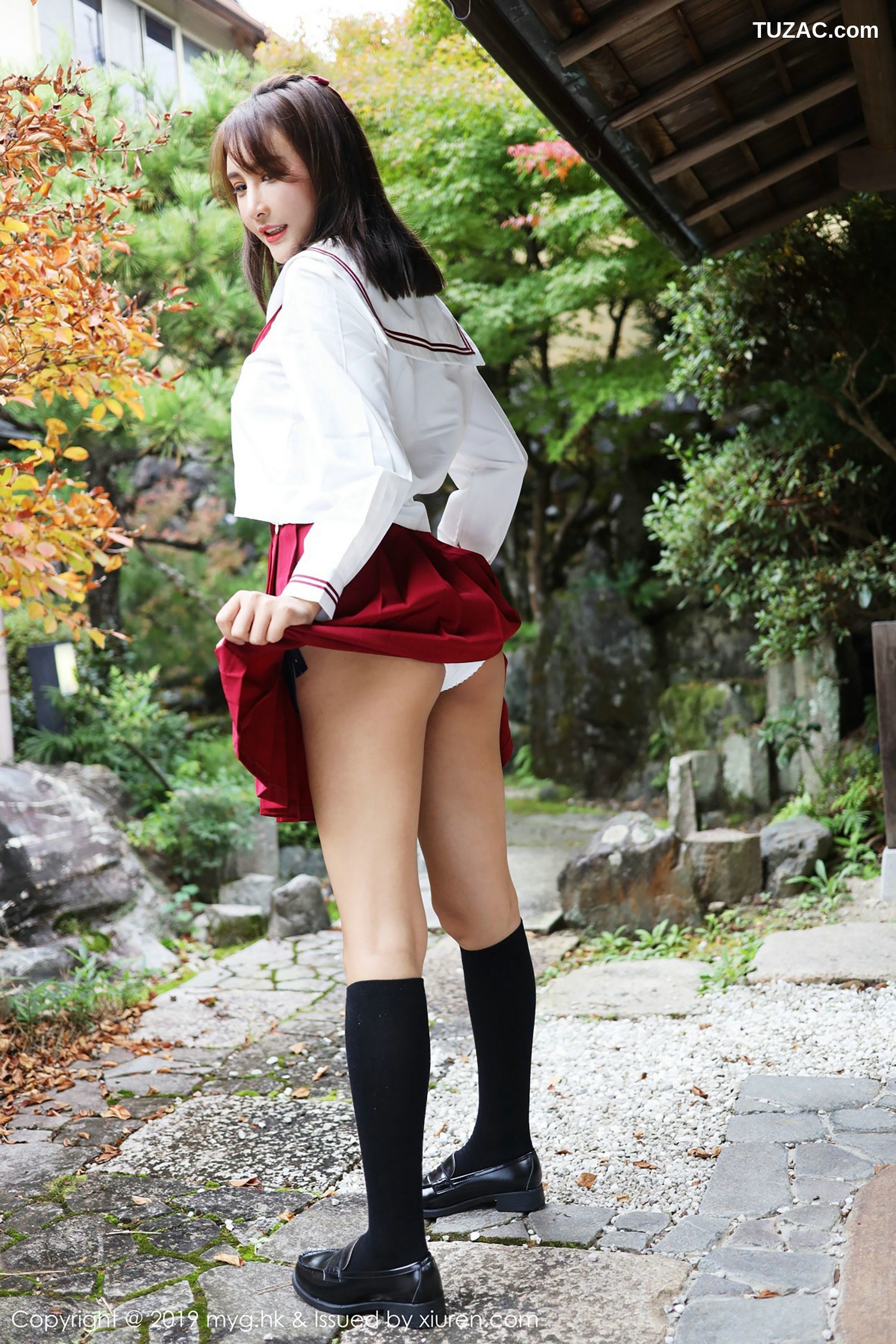 MyGirl美媛馆-341-尹菲-《户外拍摄的学生制服系列》-2019.01.16