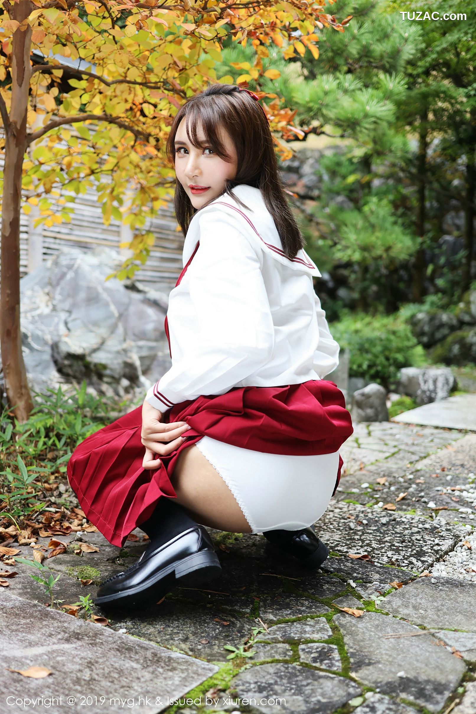 MyGirl美媛馆-341-尹菲-《户外拍摄的学生制服系列》-2019.01.16