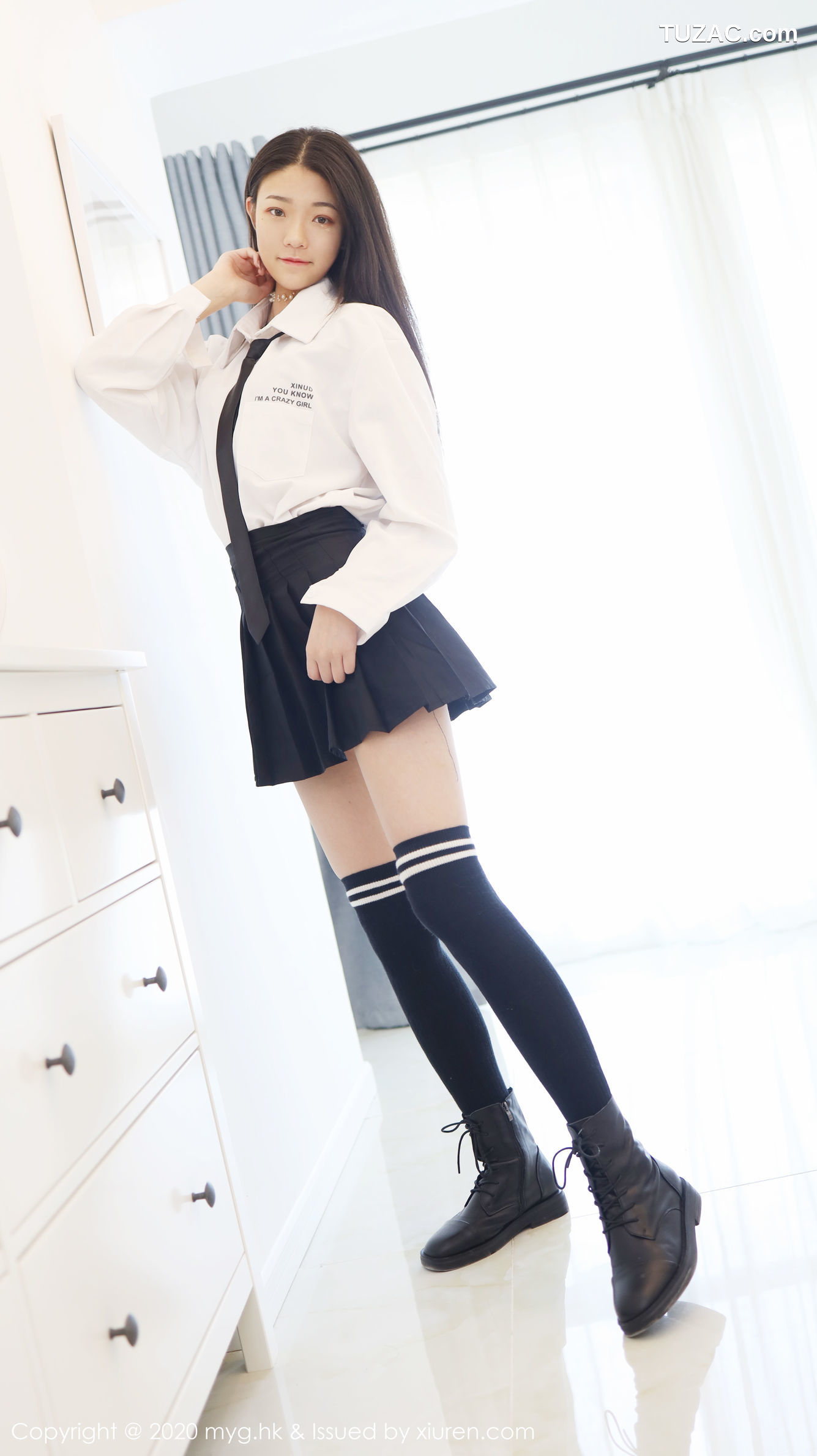 MyGirl美媛馆-439-Laura张小妮-《经典的JK制服》-2020.05.06