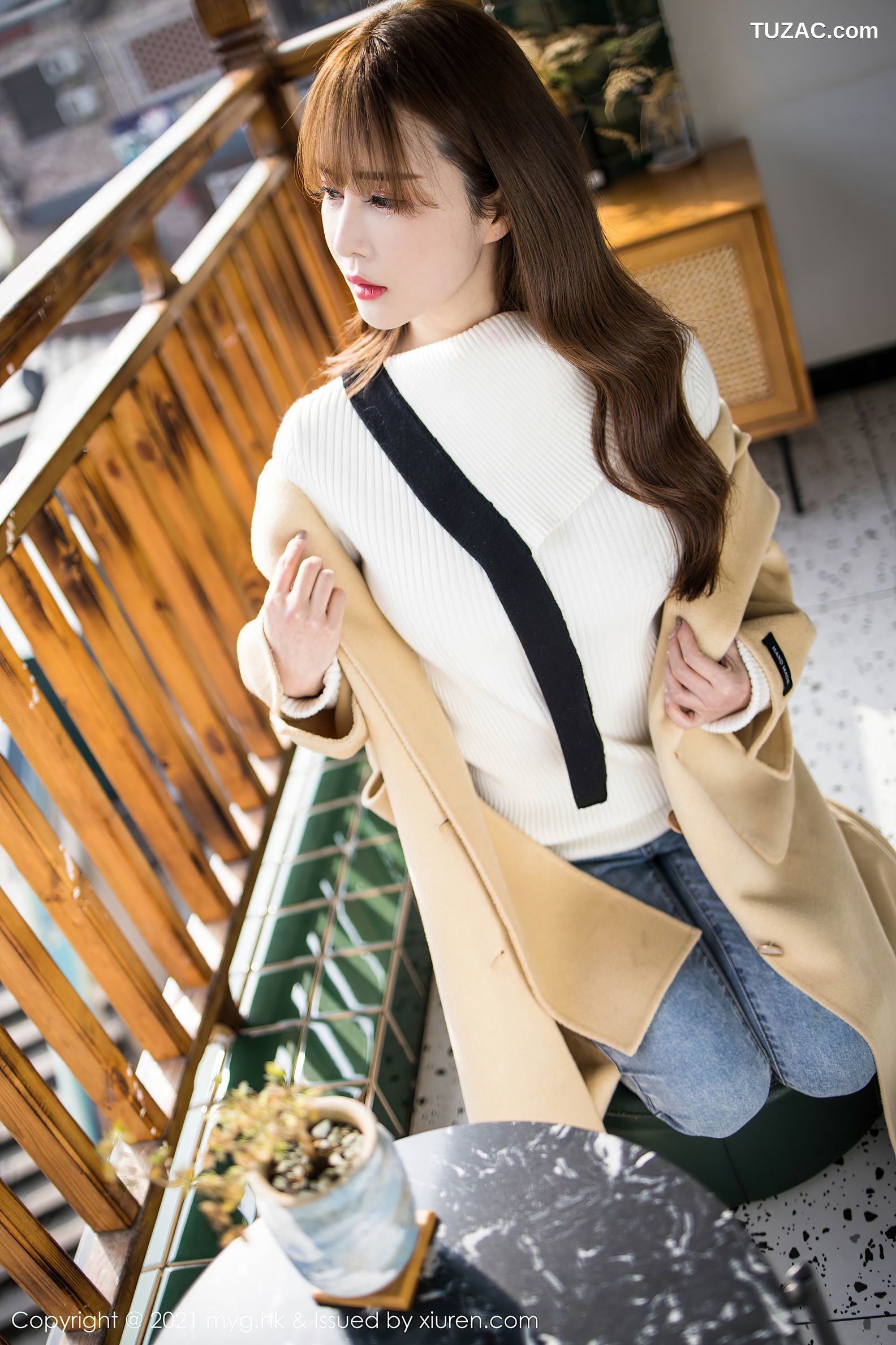 MyGirl美媛馆-487-小兜儿-米色大衣牛仔裤黑丝-2021.02.04