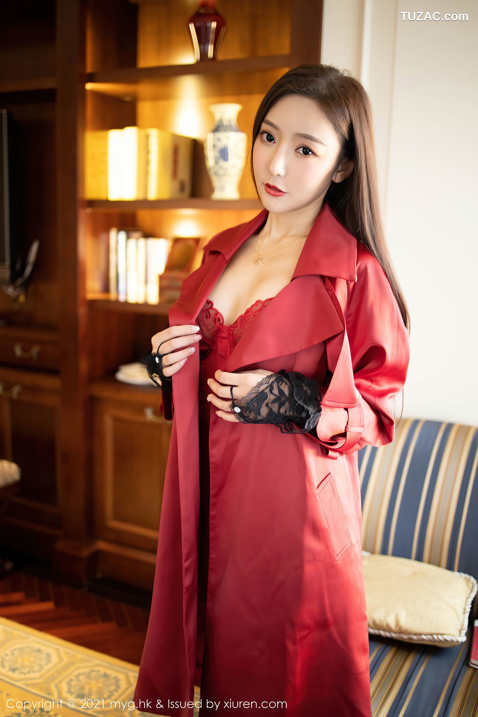 MyGirl美媛馆-496-王馨瑶-鲜红飒爽皮衣黑丝网袜-2021.03.05