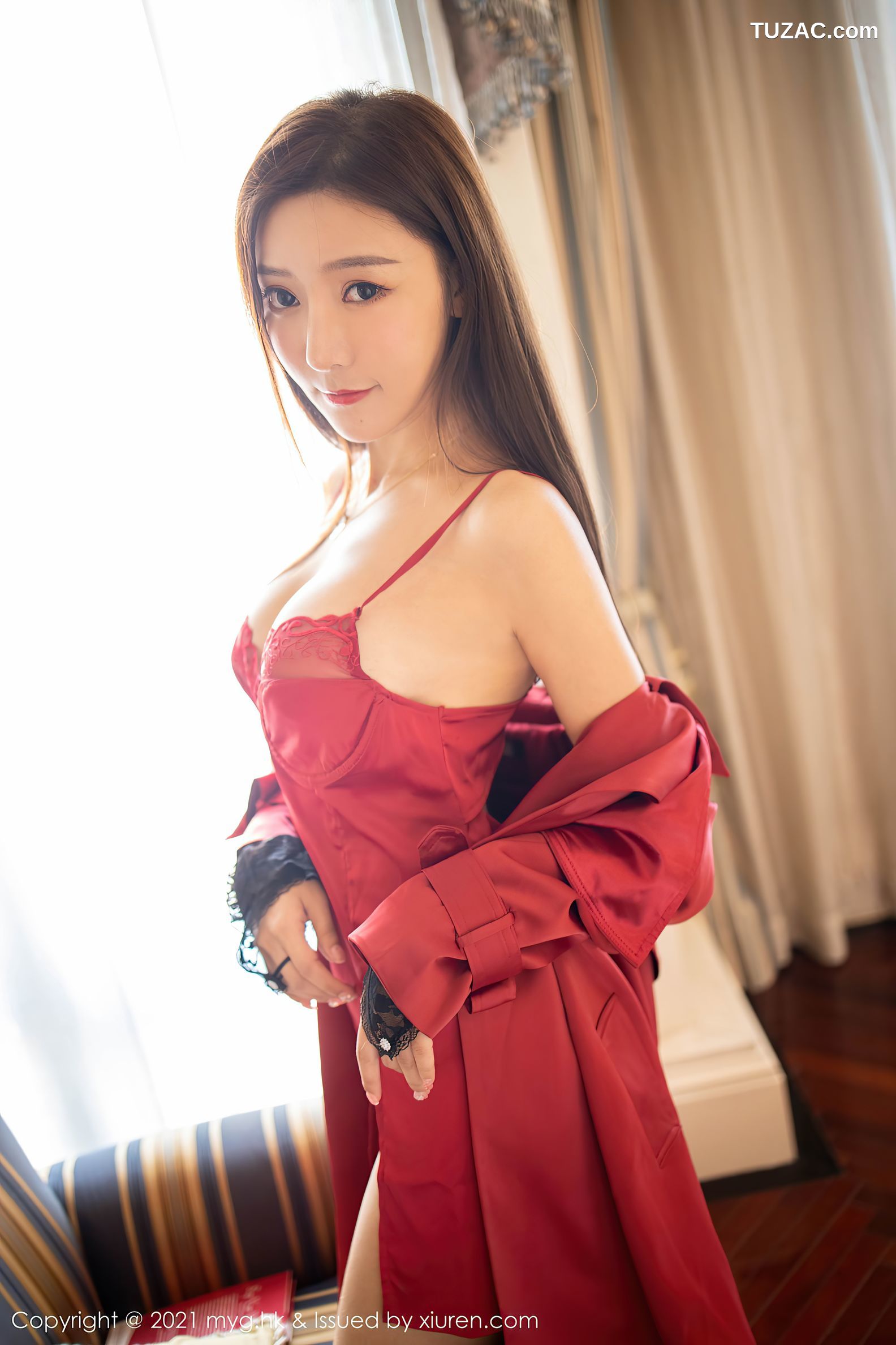 MyGirl美媛馆-496-王馨瑶-鲜红飒爽皮衣黑丝网袜-2021.03.05