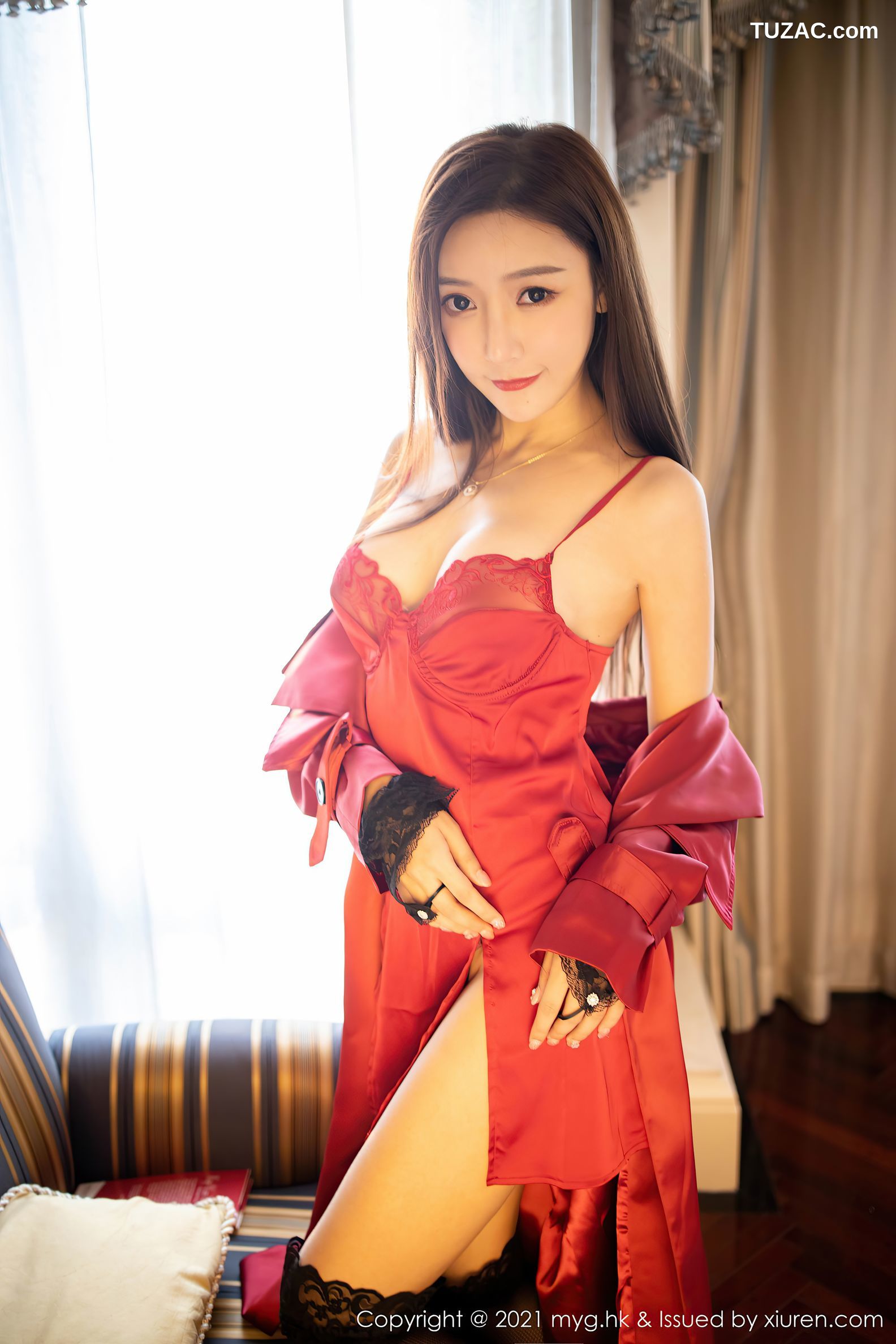 MyGirl美媛馆-496-王馨瑶-鲜红飒爽皮衣黑丝网袜-2021.03.05