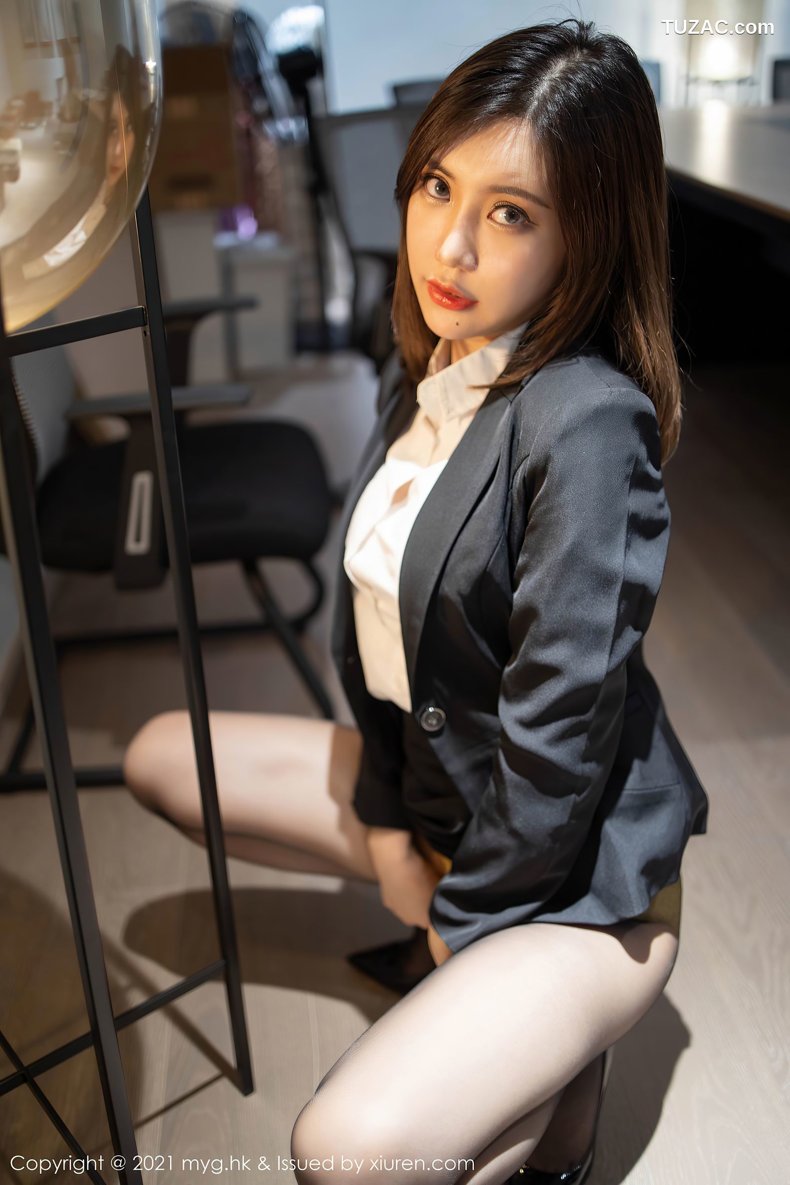 MyGirl美媛馆-499-绮里嘉-白衬衣黑短裙黑丝-2021.03.19