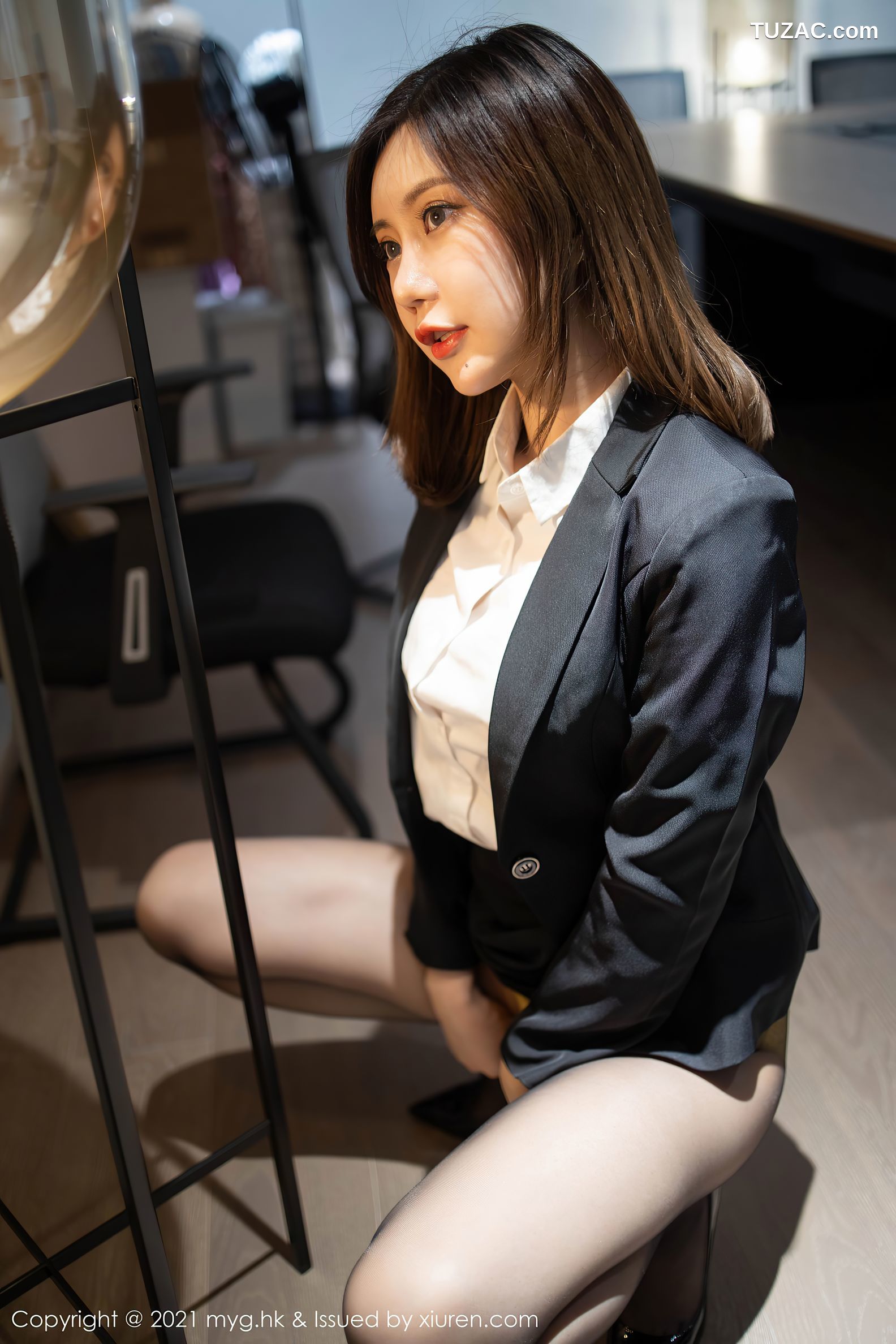 MyGirl美媛馆-499-绮里嘉-白衬衣黑短裙黑丝-2021.03.19