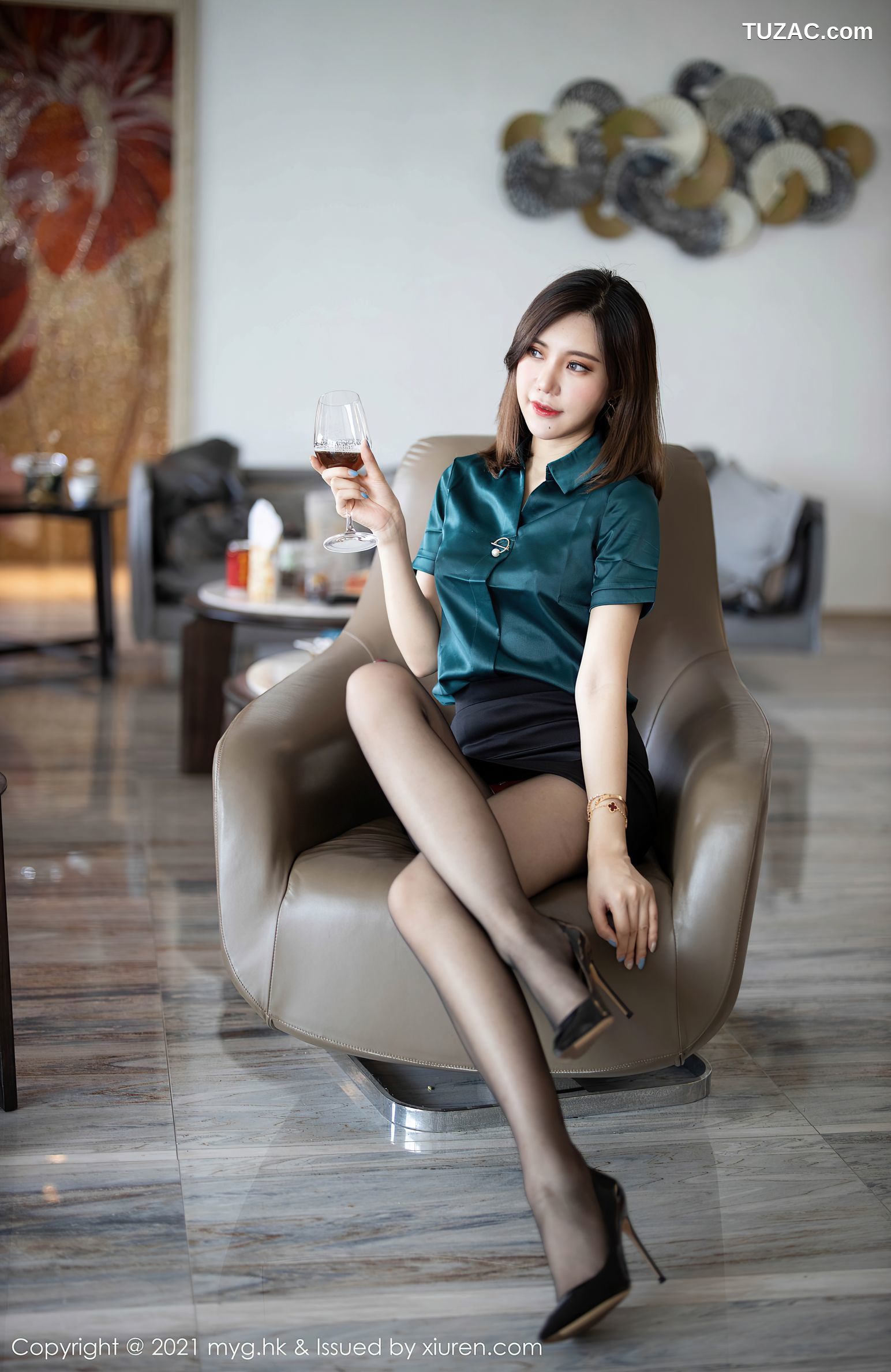 MyGirl美媛馆-516-绮里嘉-职场衬衫ol主题-黑丝诱惑-2021.04.29