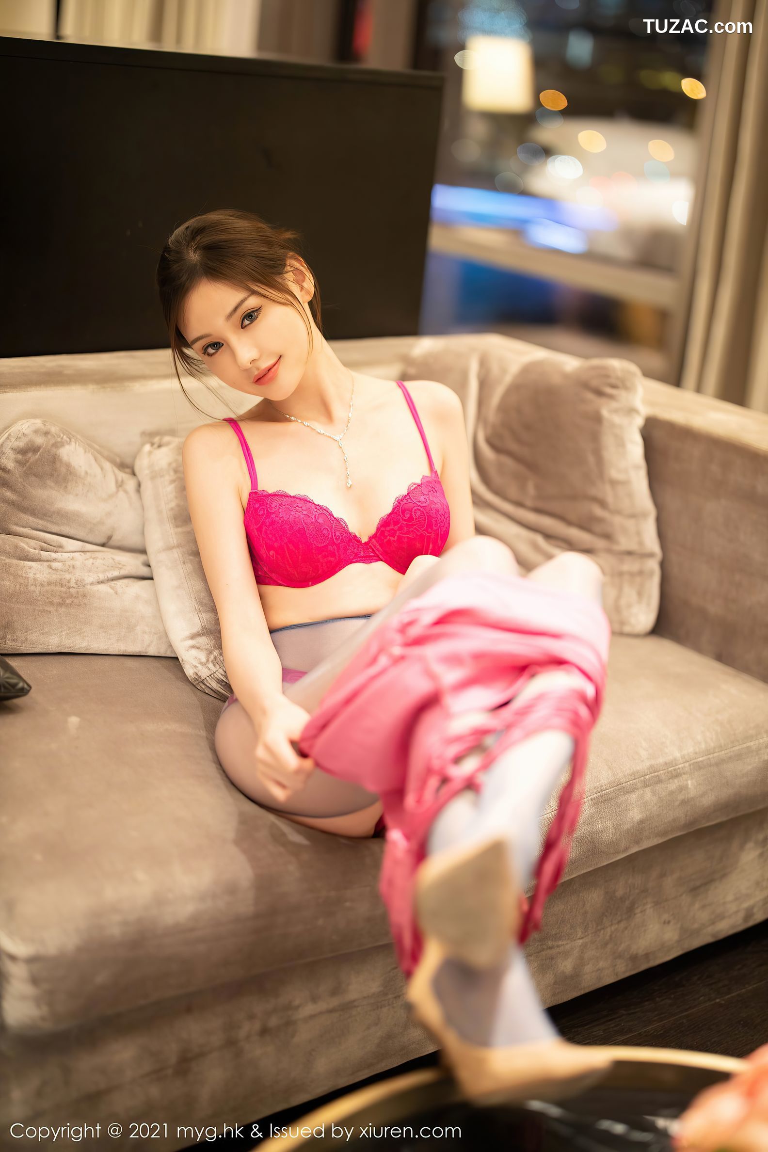 MyGirl美媛馆-554-小夕Juju-江浙沪旅拍猩红蕾丝内衣黑丝-2021.07.13