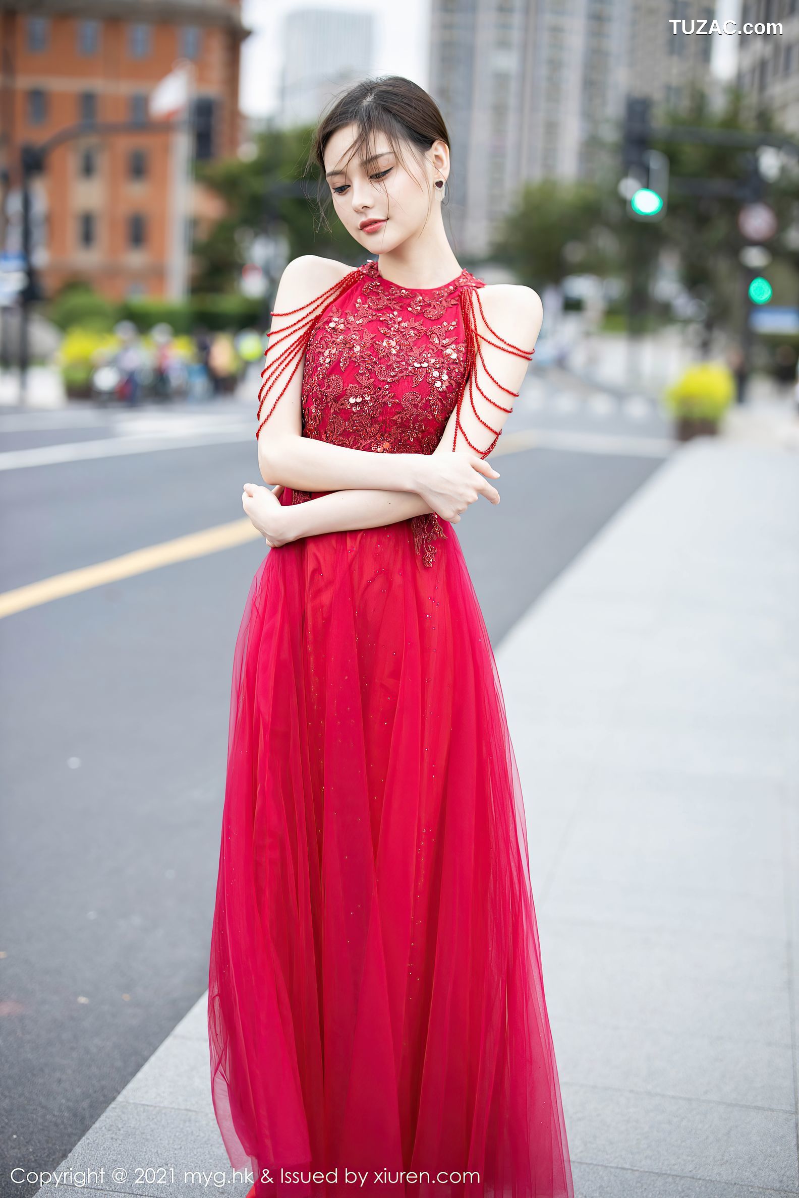 MyGirl美媛馆-560-小夕Juju-江浙沪旅拍红色长裙红内衣白丝吊带袜-2021.07.21