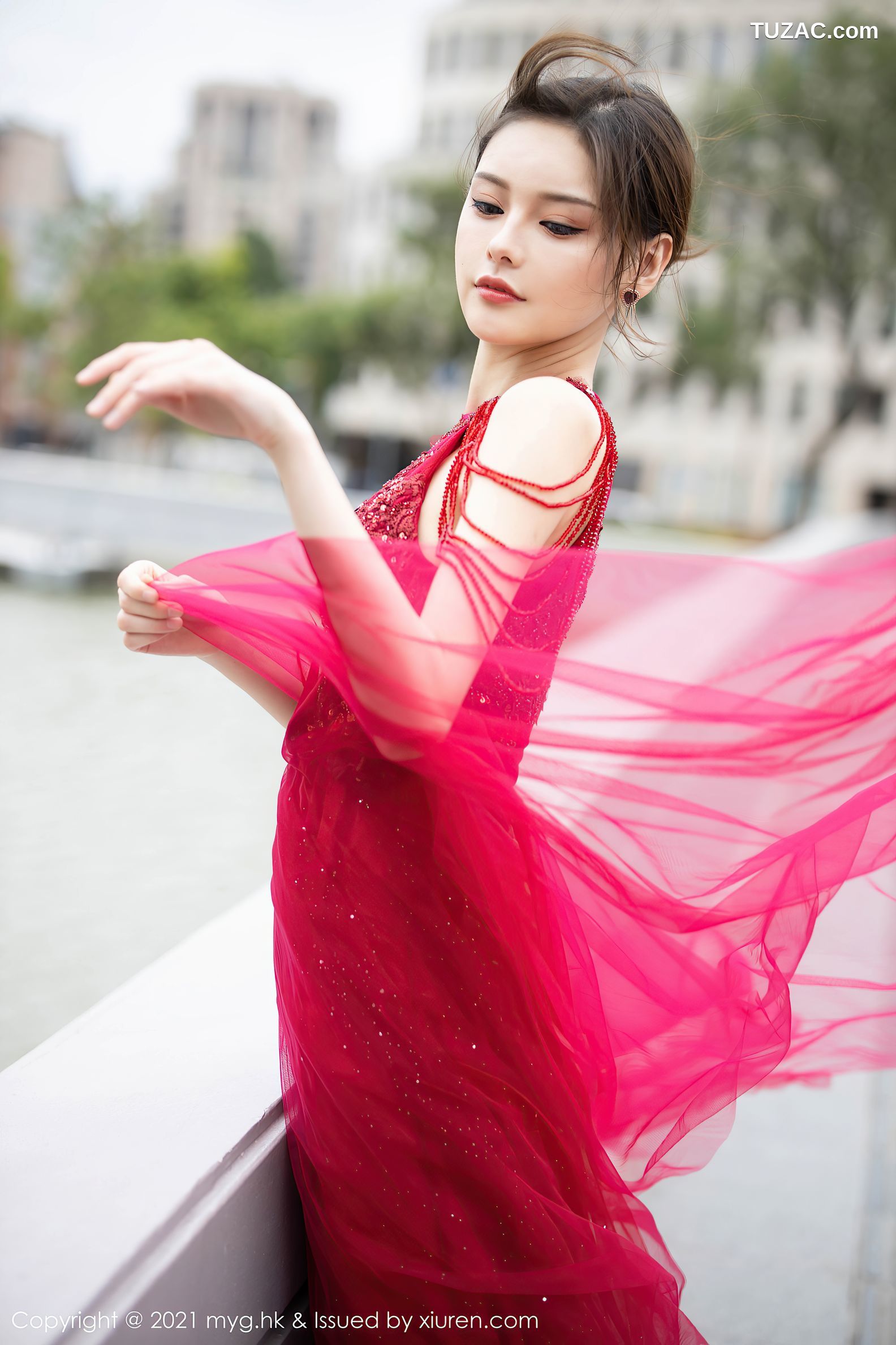MyGirl美媛馆-560-小夕Juju-江浙沪旅拍红色长裙红内衣白丝吊带袜-2021.07.21