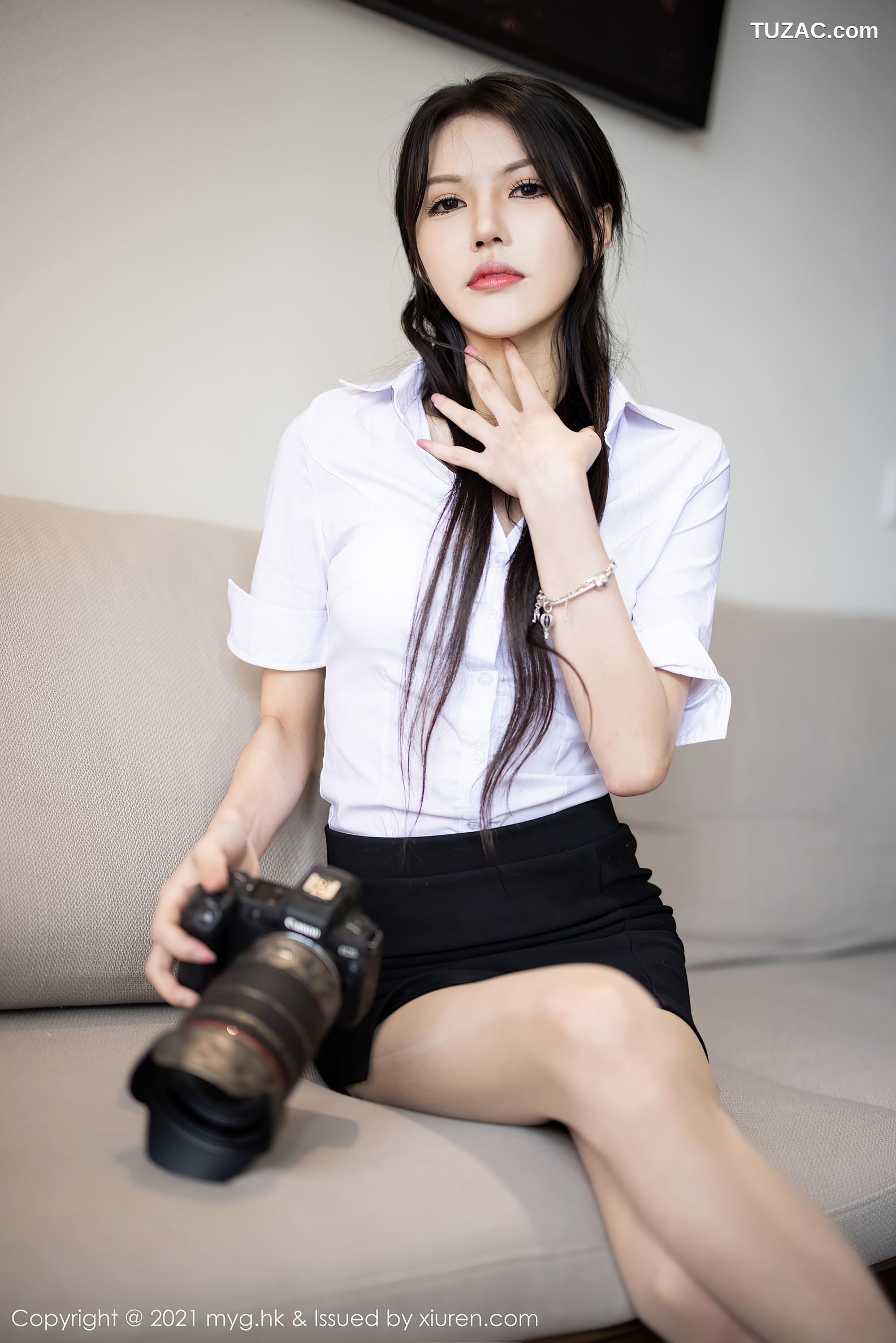 MyGirl美媛馆-572-媛媛酱Belle-杭州旅拍职业摄影师白衬衫黑短裙-2021.08.12