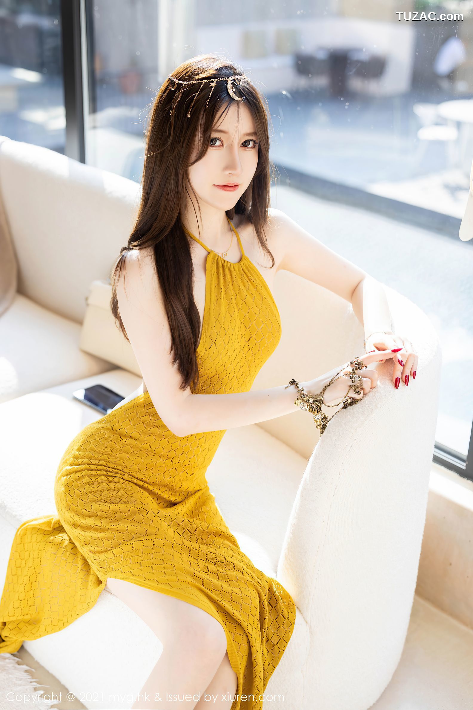 MyGirl美媛馆-605-美桃酱-长三角旅拍土黄缕空露背长裙-2021.10.18