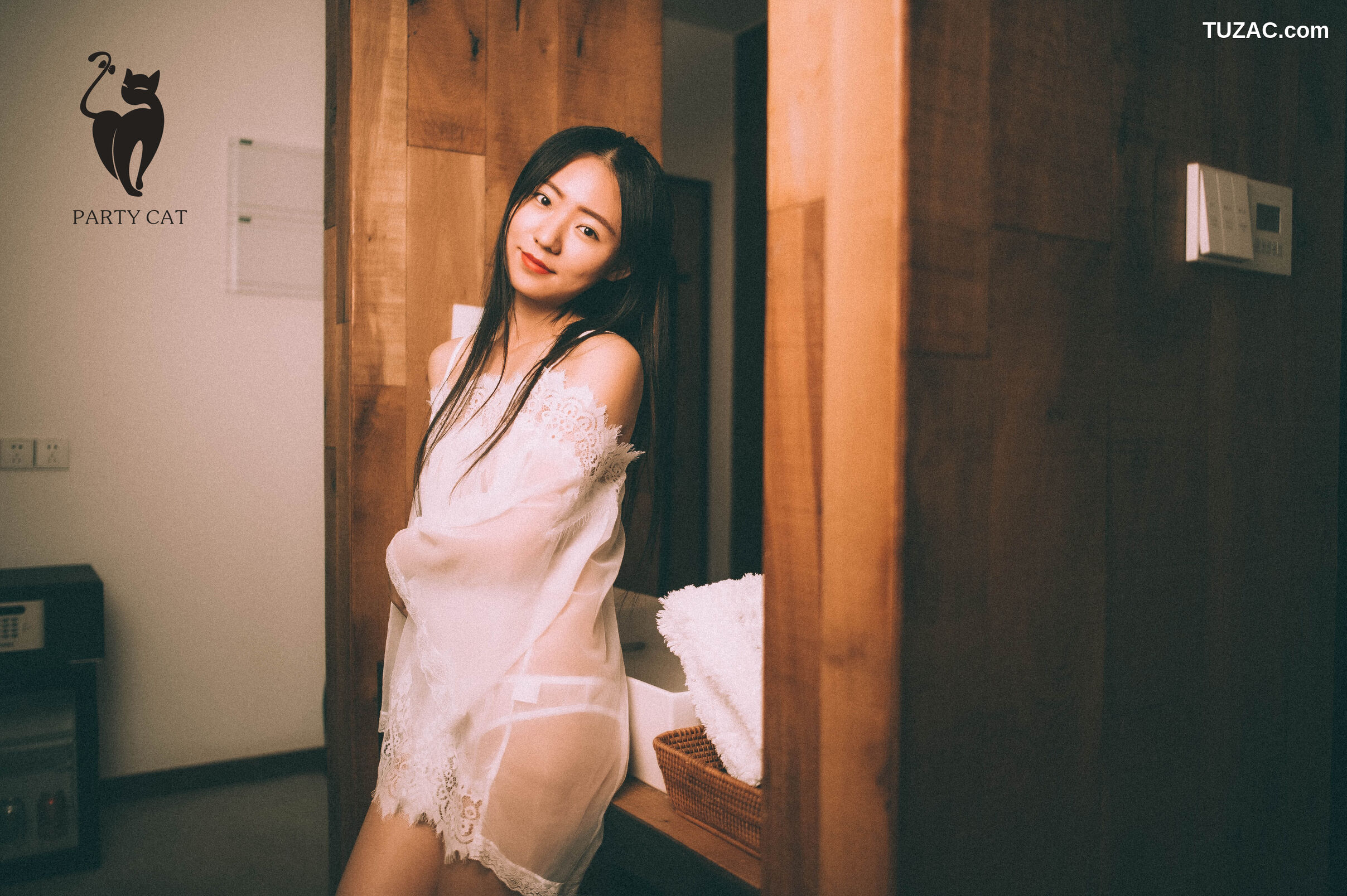 PartyCat轰趴猫-Vol.011-倩倩-2017.12.01