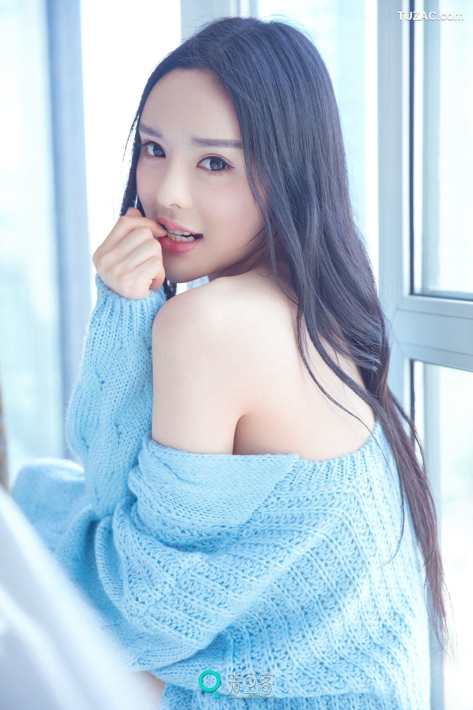 Qingdouke青豆客-晓迪-性感毛衣-制服2017.05.13