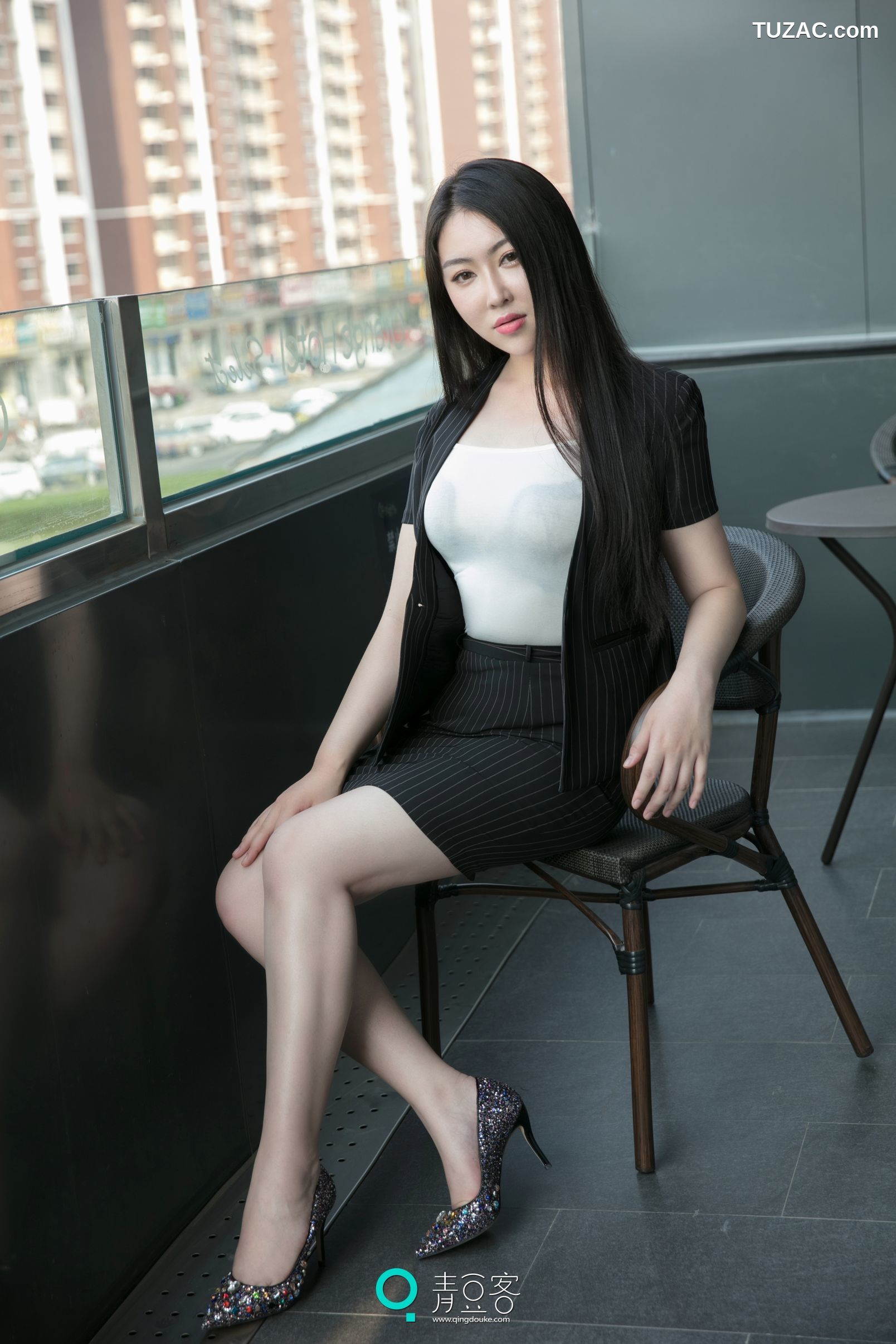 Qingdouke青豆客-馨露-粉色厨娘-连体丝袜-黑丝OL-2017.06.12