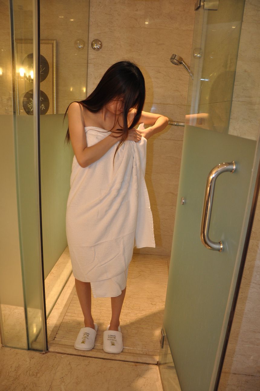 DDY高叉舍宾亮丝赵依依私拍无圣光套图[240P]