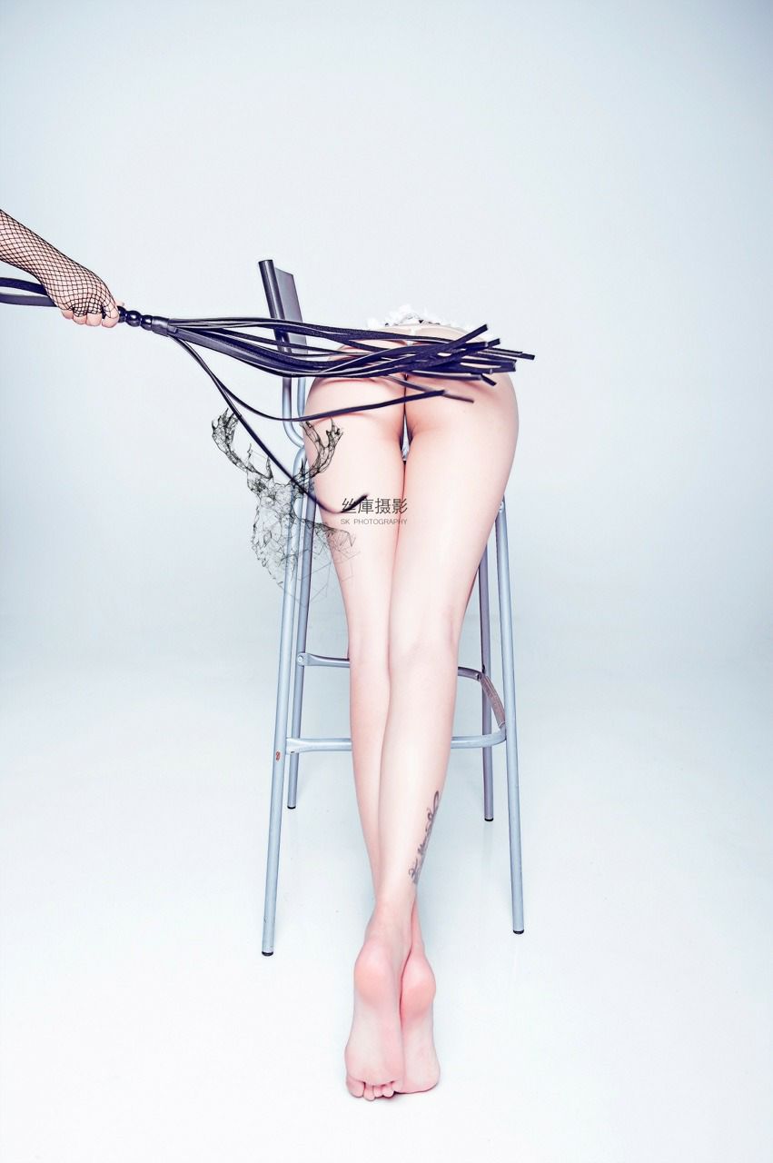 SK丝库摄影作品我是女王丝袜美腿极欲调教[67P]